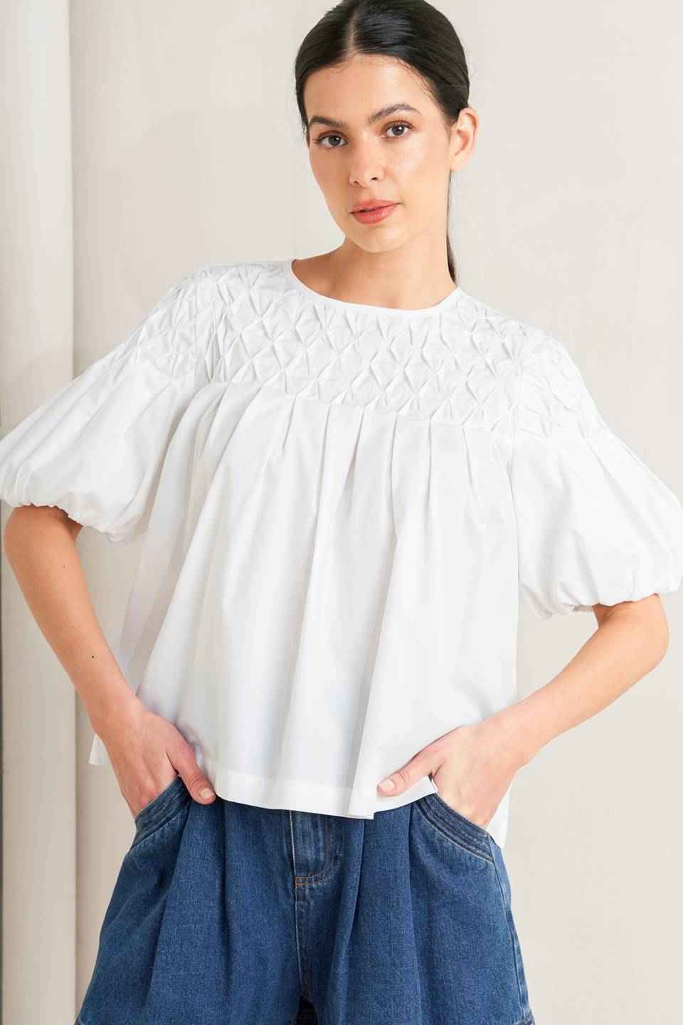WHITE DREAM PUFF WOVEN TOP