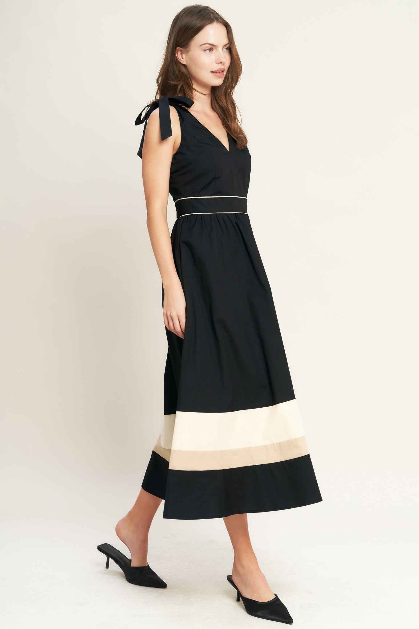 FOREST CHARM BLACK CREAM WOVEN MIDI DRESS