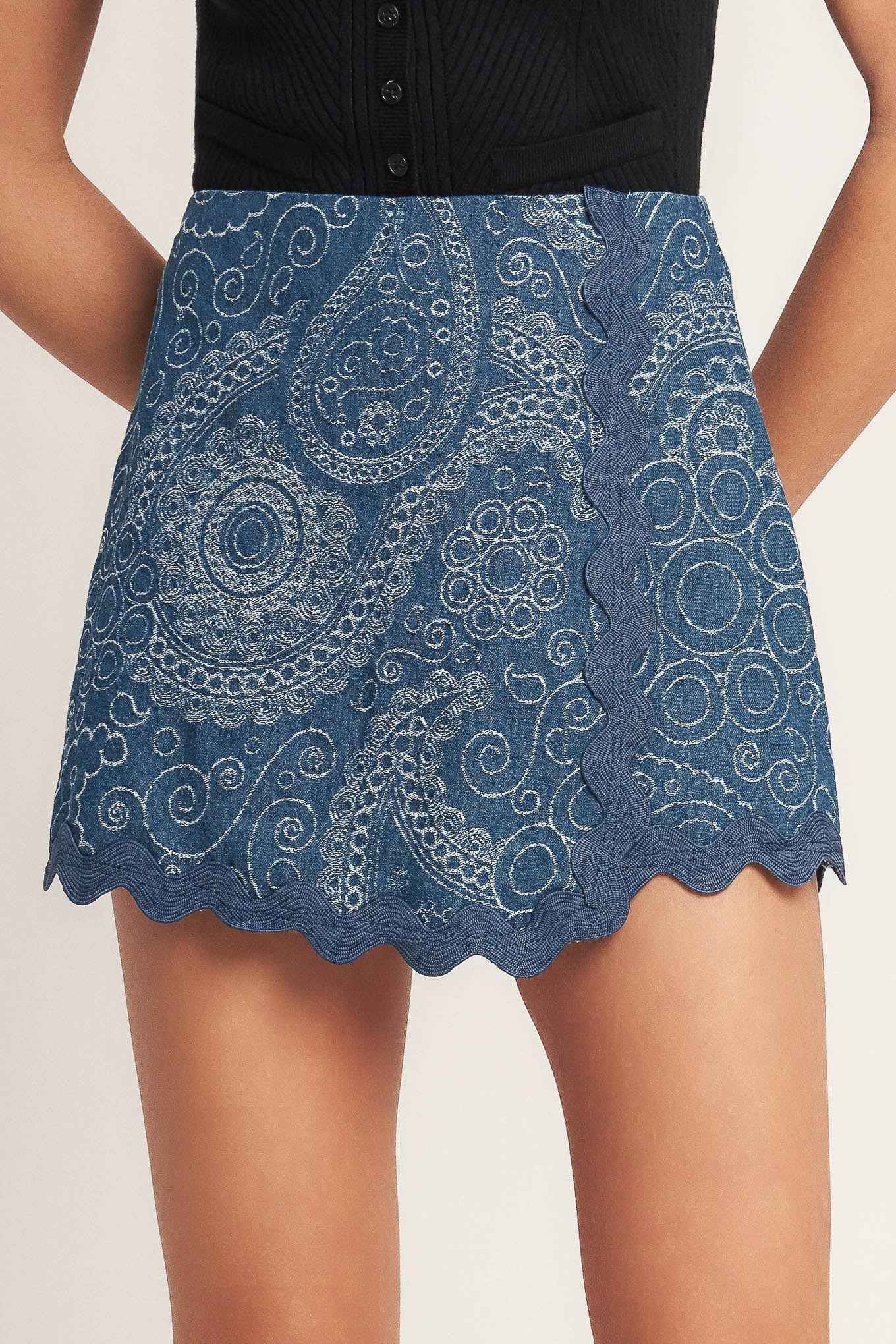 BOHO PAISLEY SCALLOP DENIM SKORT