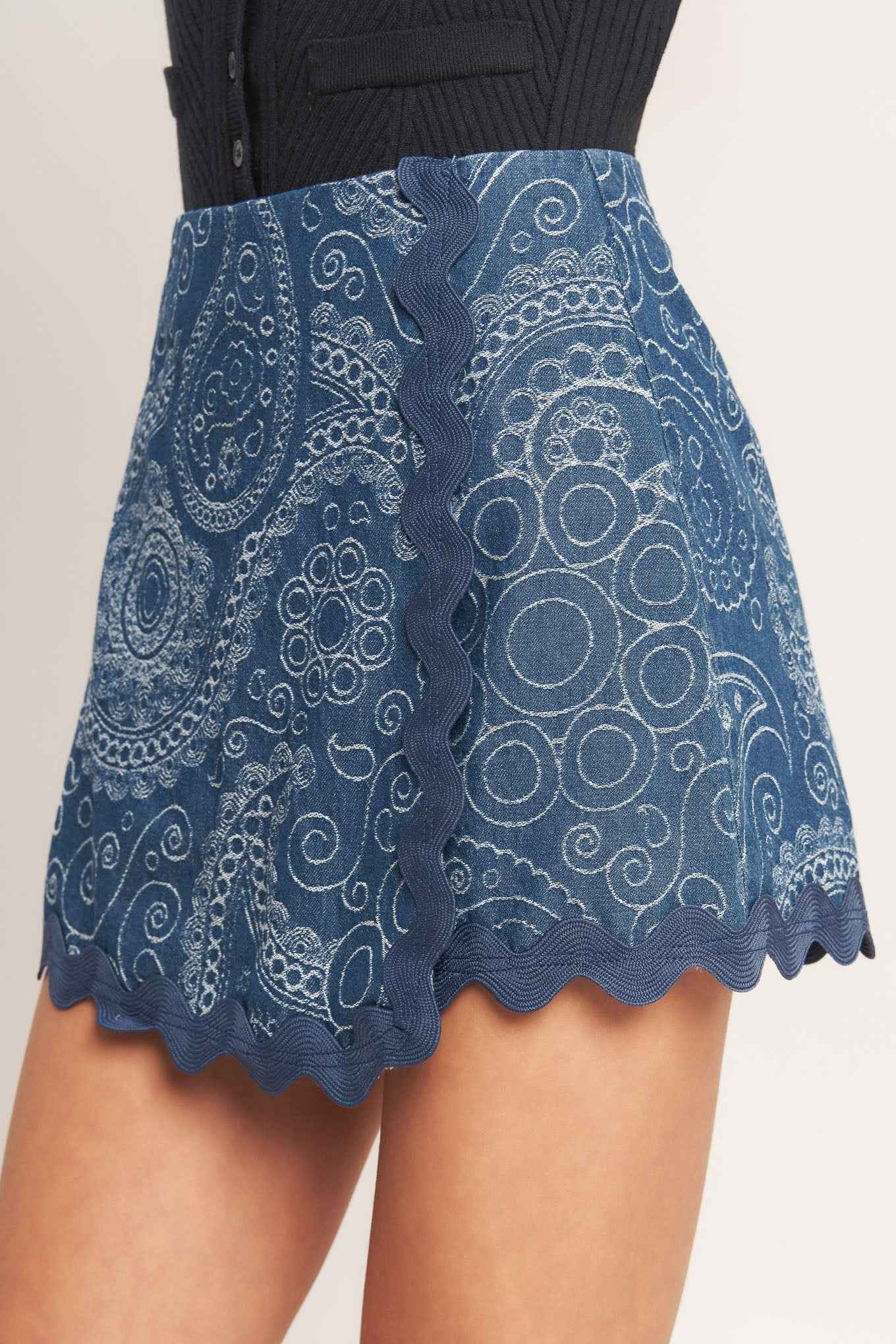 BOHO PAISLEY SCALLOP DENIM SKORT