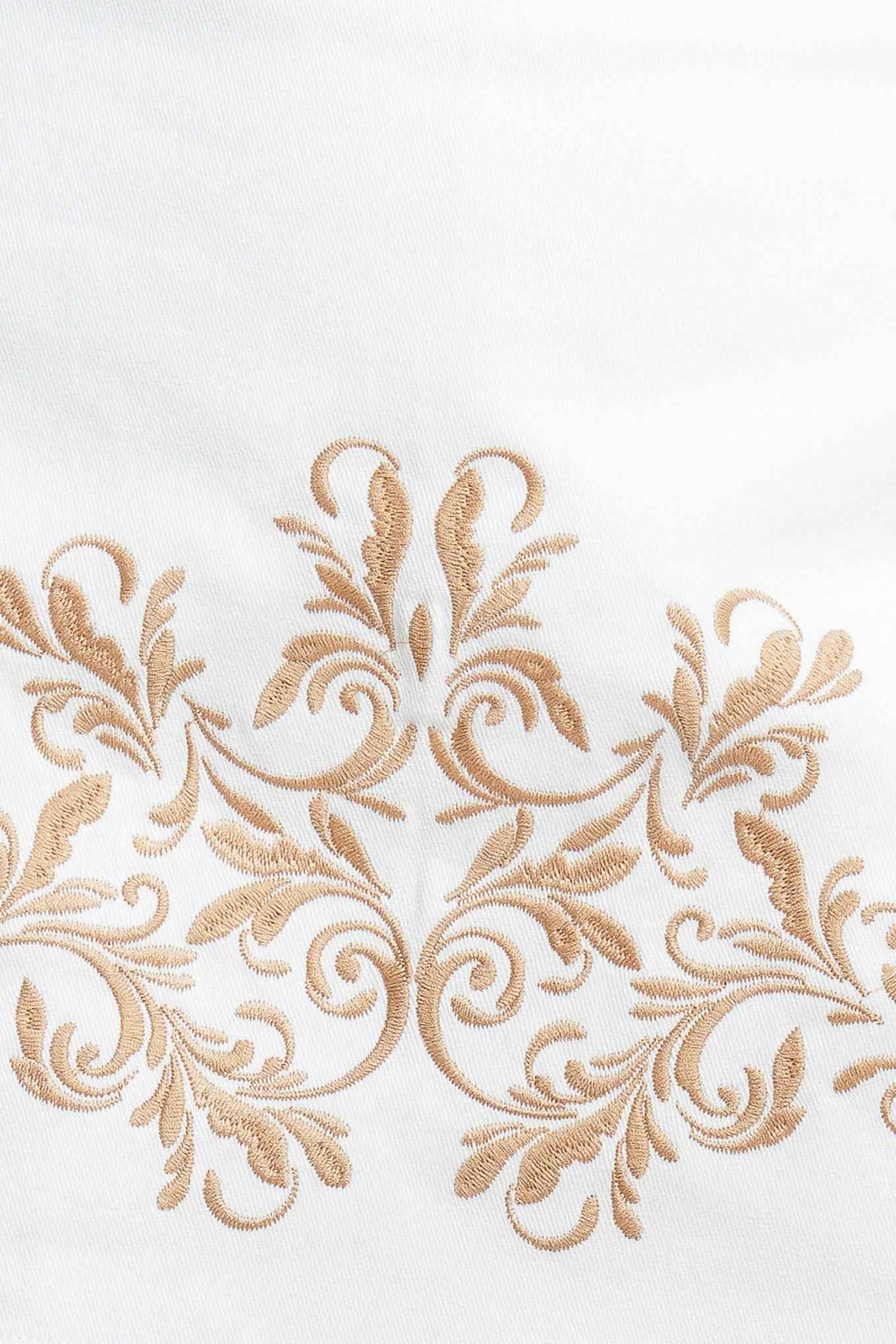 ALL EYES ON YOU WOVEN SKORT