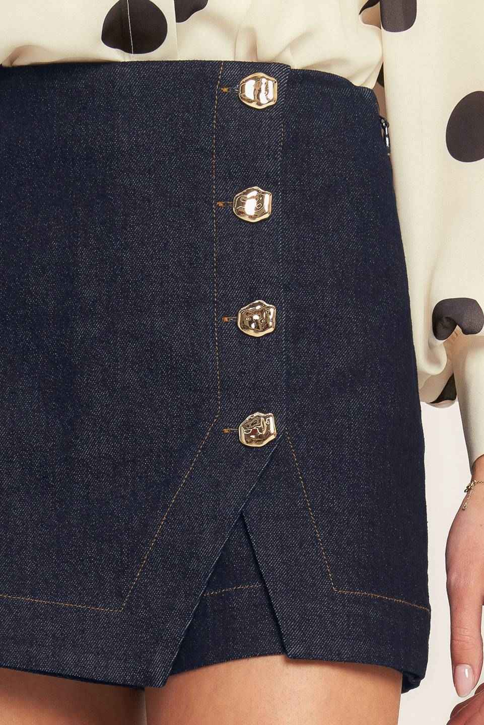 MODERN FEMININE DENIM SKORT