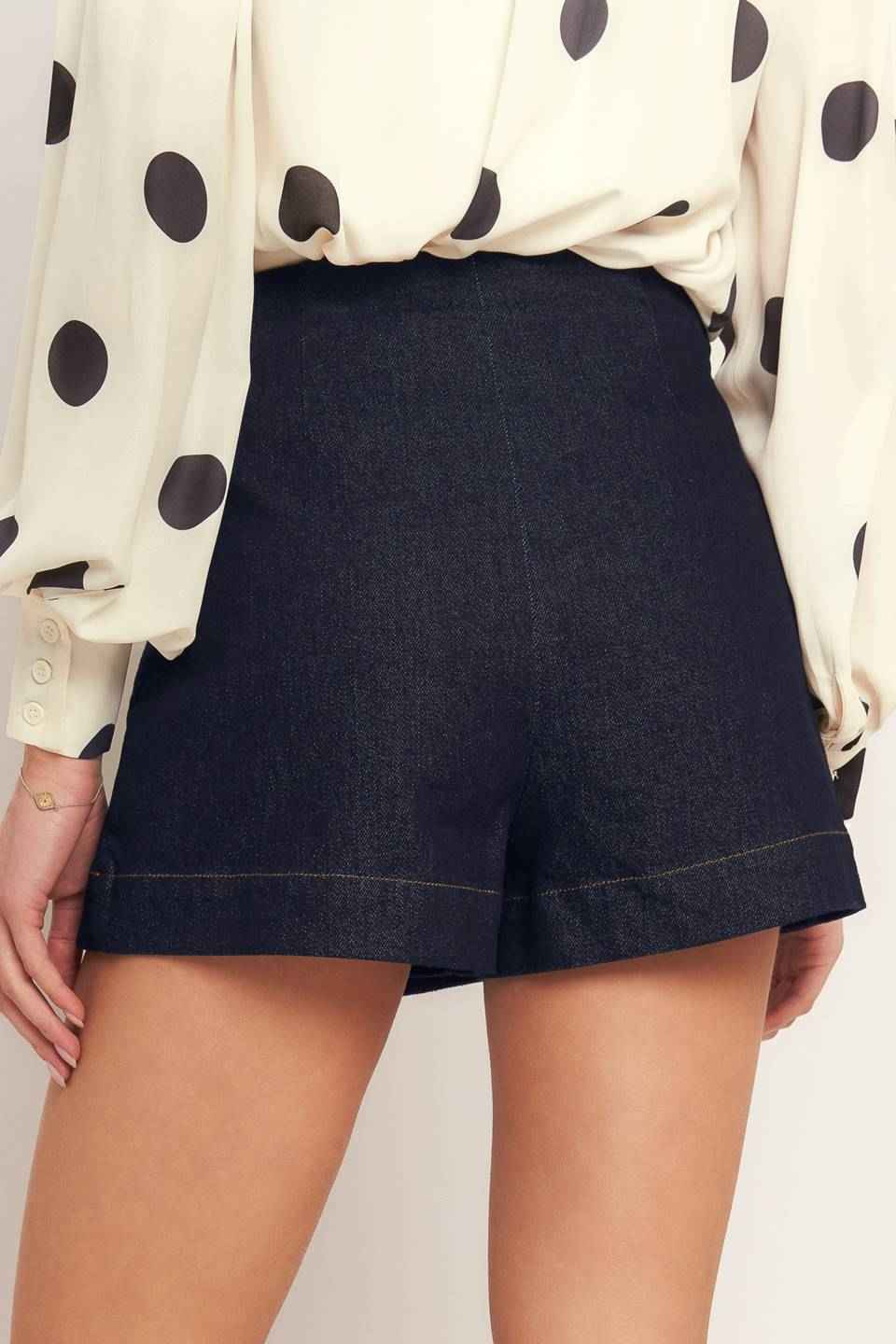 MODERN FEMININE DENIM SKORT