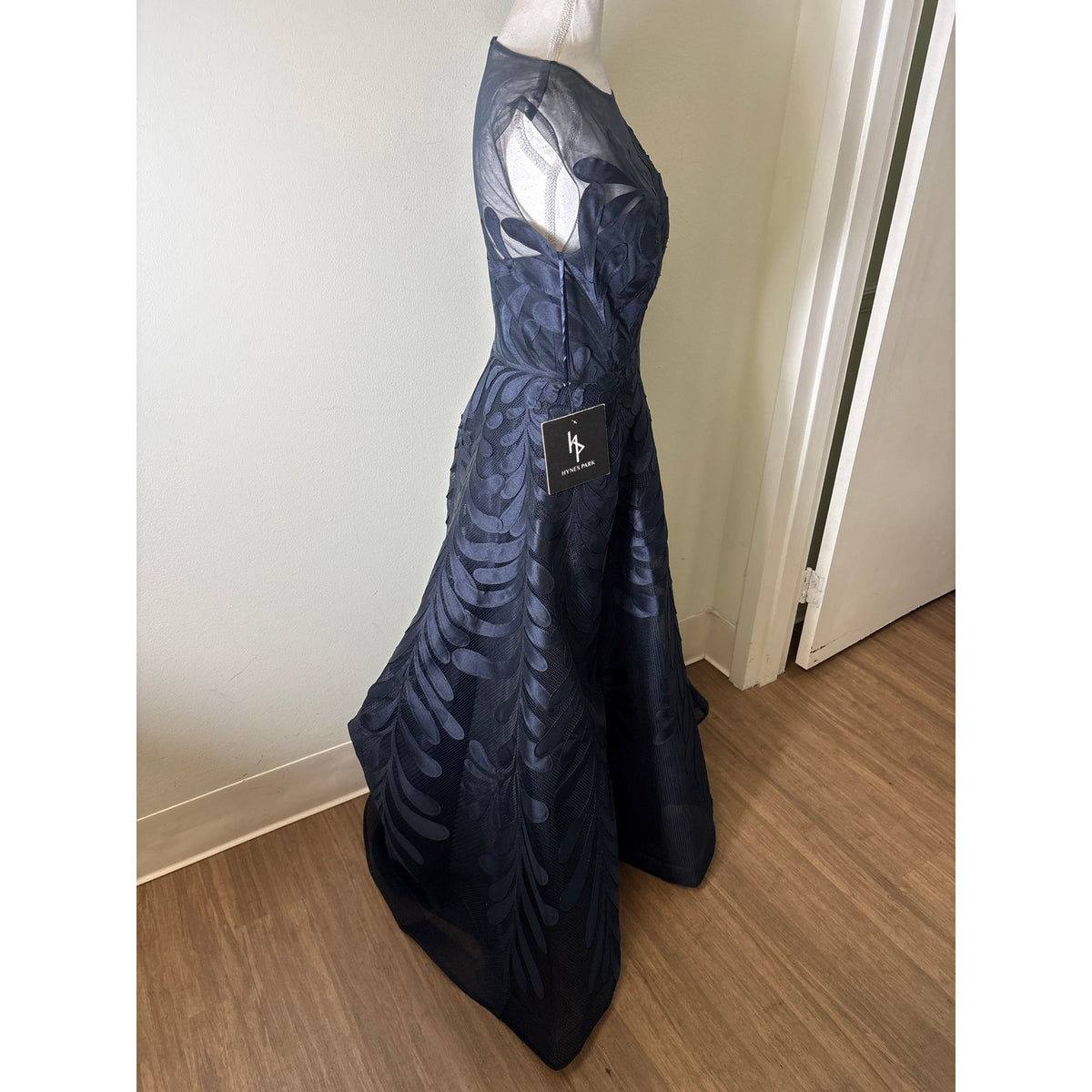 NWT Hynes Park 108 Mikado/Scuba Navy Mesh Floor Length Gown Sz 6