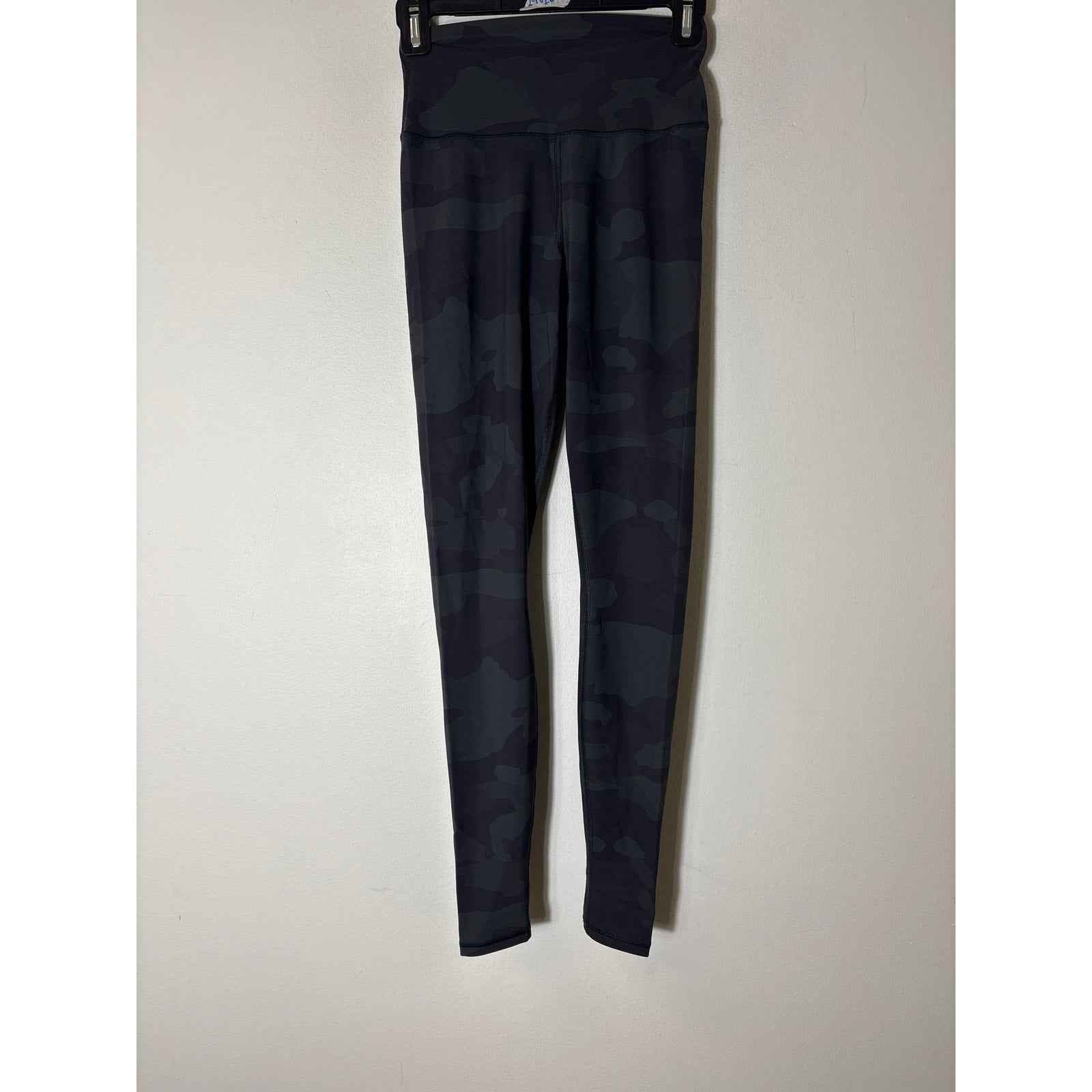 Alo Yoga Camo Black Athletic Leggings Sz XS