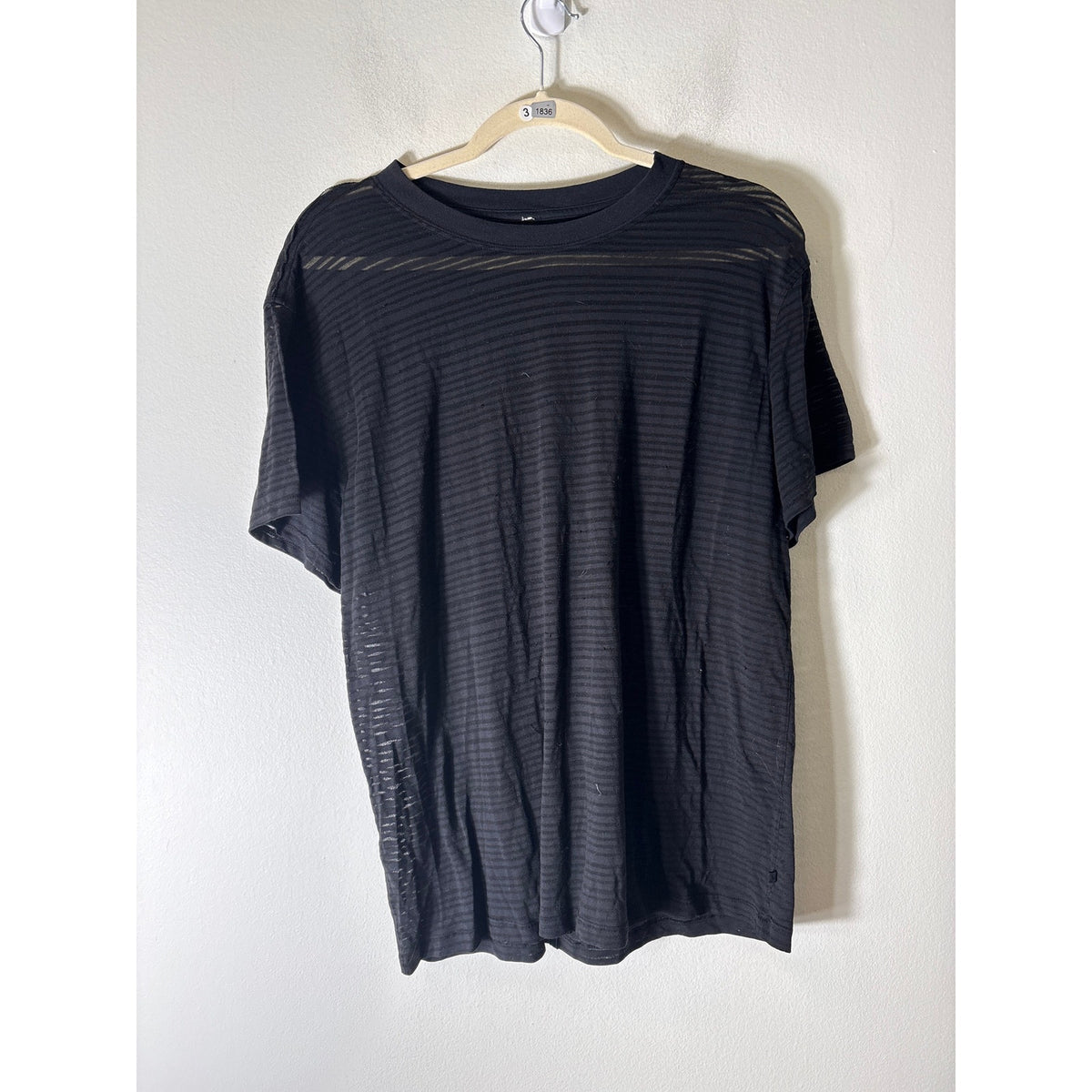 Lululemon Black Striped Short Sleeve Athletic Tee Sz 8