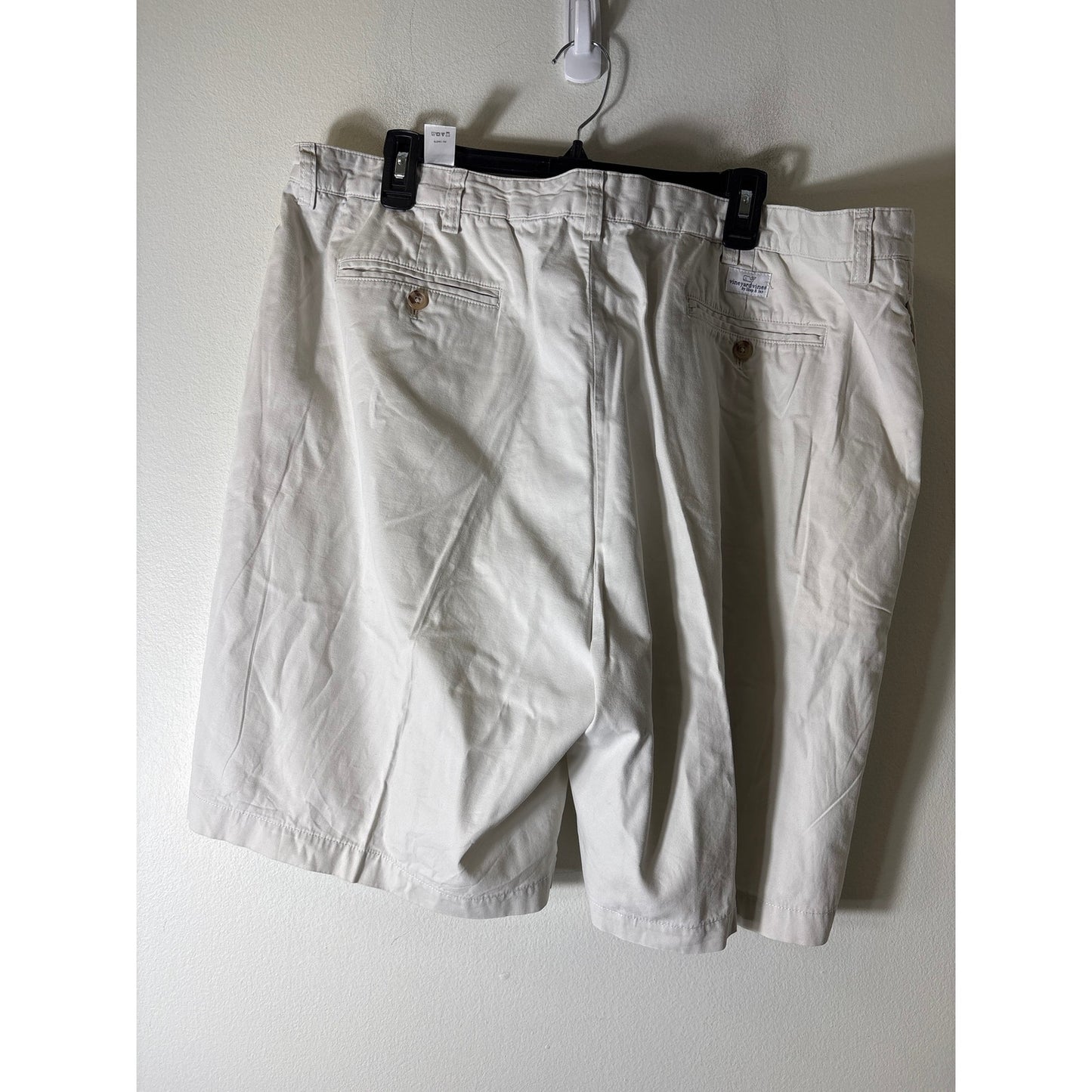 Mens Vineyard Vines Beige Flat Front Shorts Sz 42