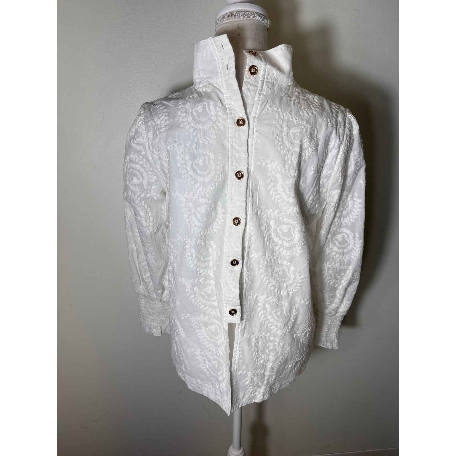 NWT Buru Long Sleeve Mod White Embroidery Top Sz xs