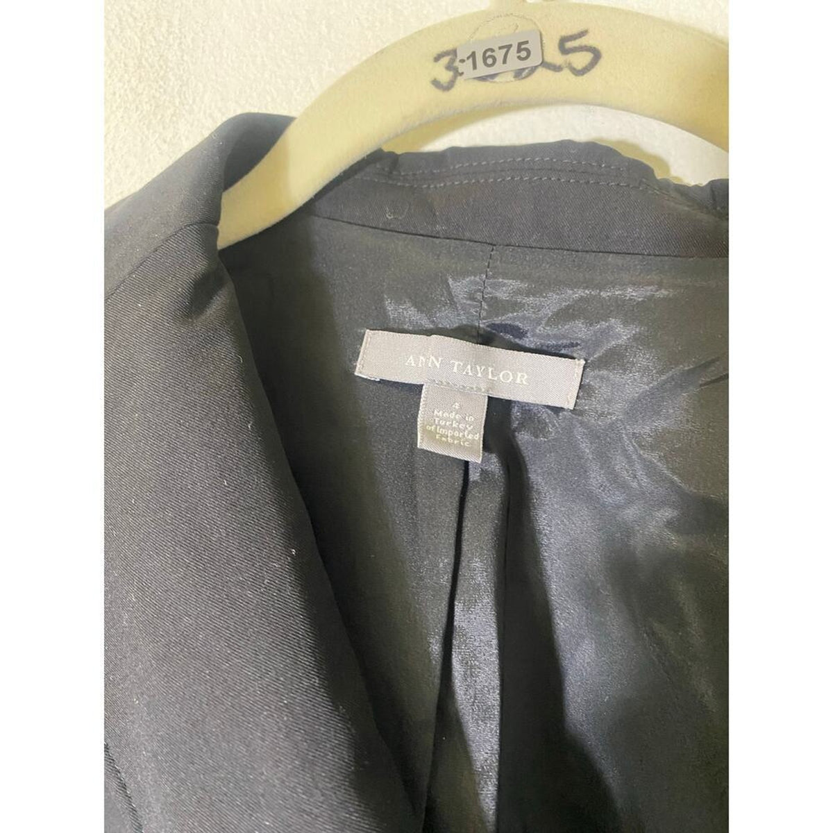 Ann Taylor Black Classic Long Sleeve Blazer Size 4