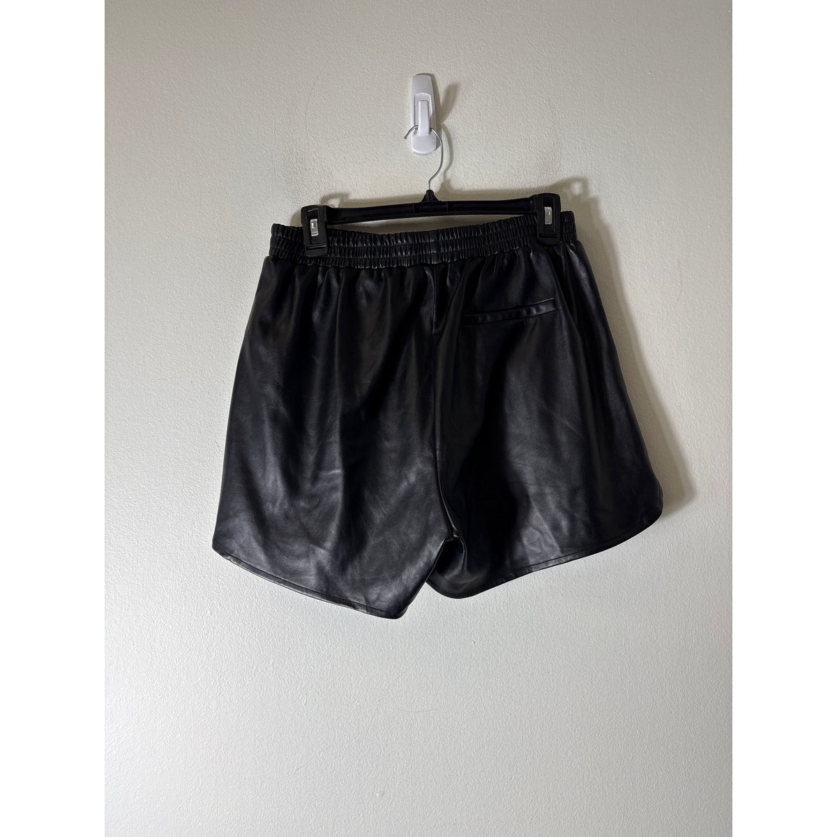 NWT Joy Joy Black Genuine Leather A-Line Short Shorts Sz M
