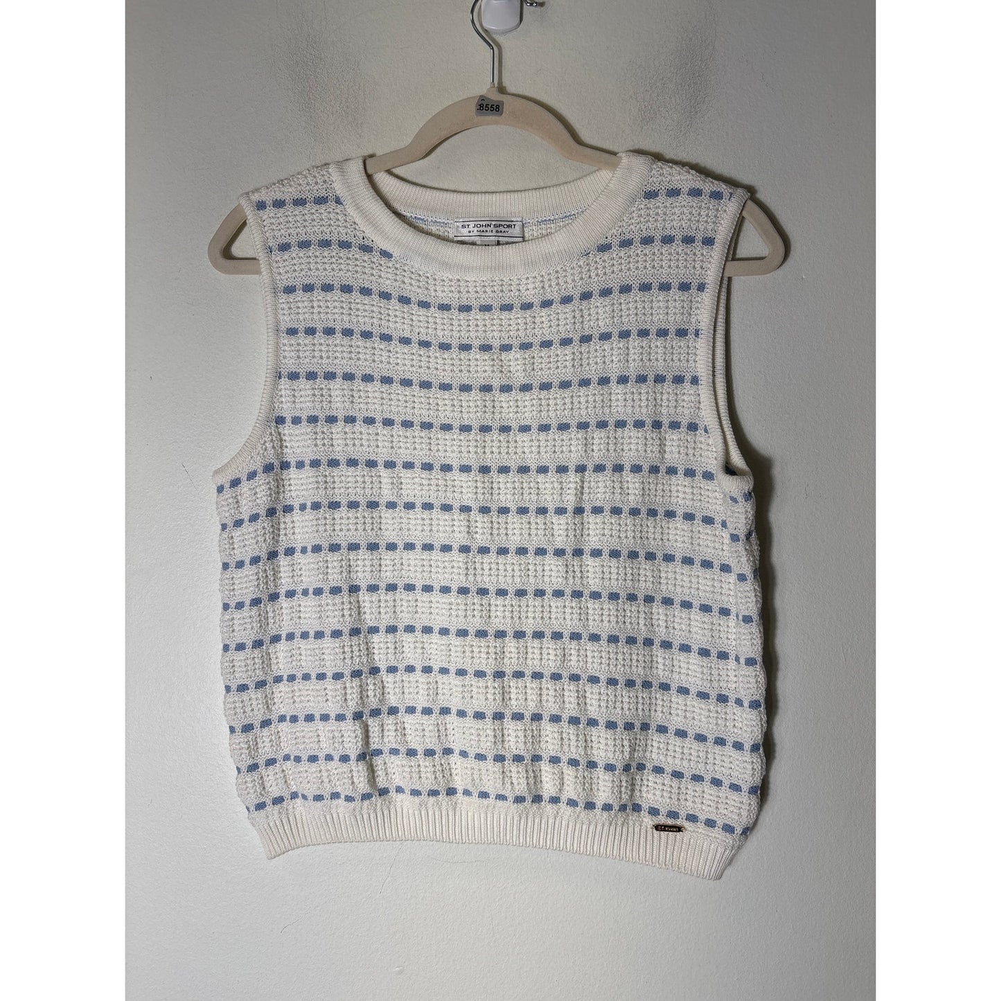 St. John Sport White and Light Blue Sleeveless Sweater Sz M
