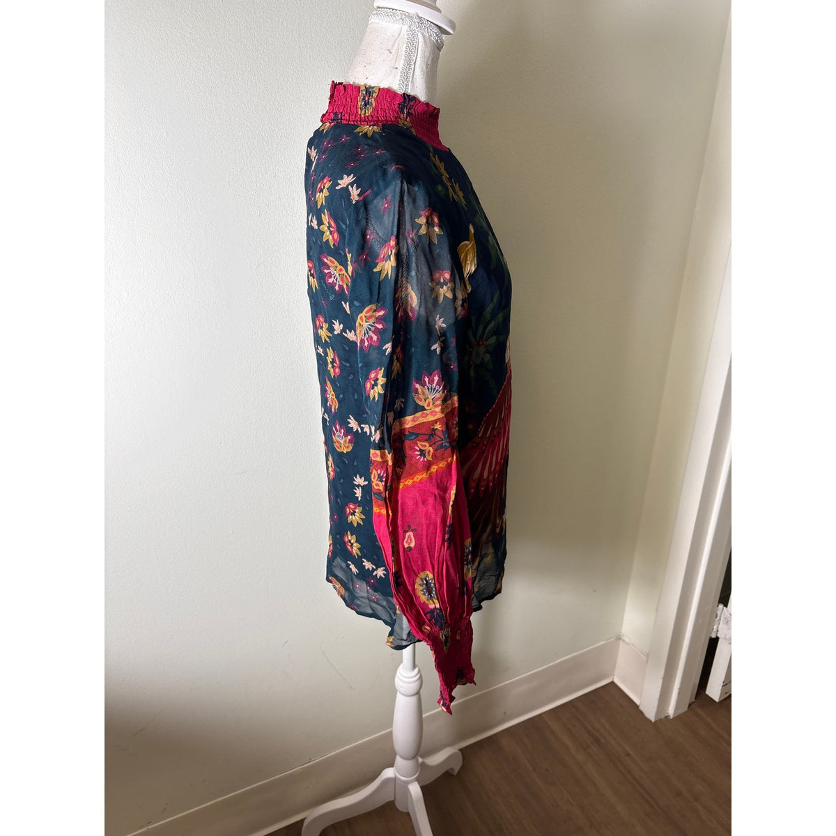 Farm Rio Navy and Pink Floral & Bird Up Collar Blouse Sz S