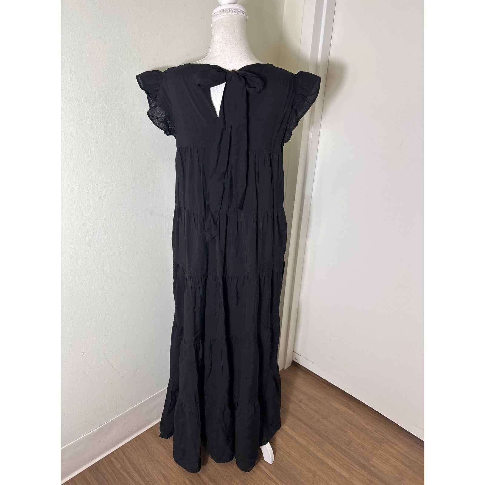2.7 August Apparel Flutter sleeve Black Maxi Sundress Sz M