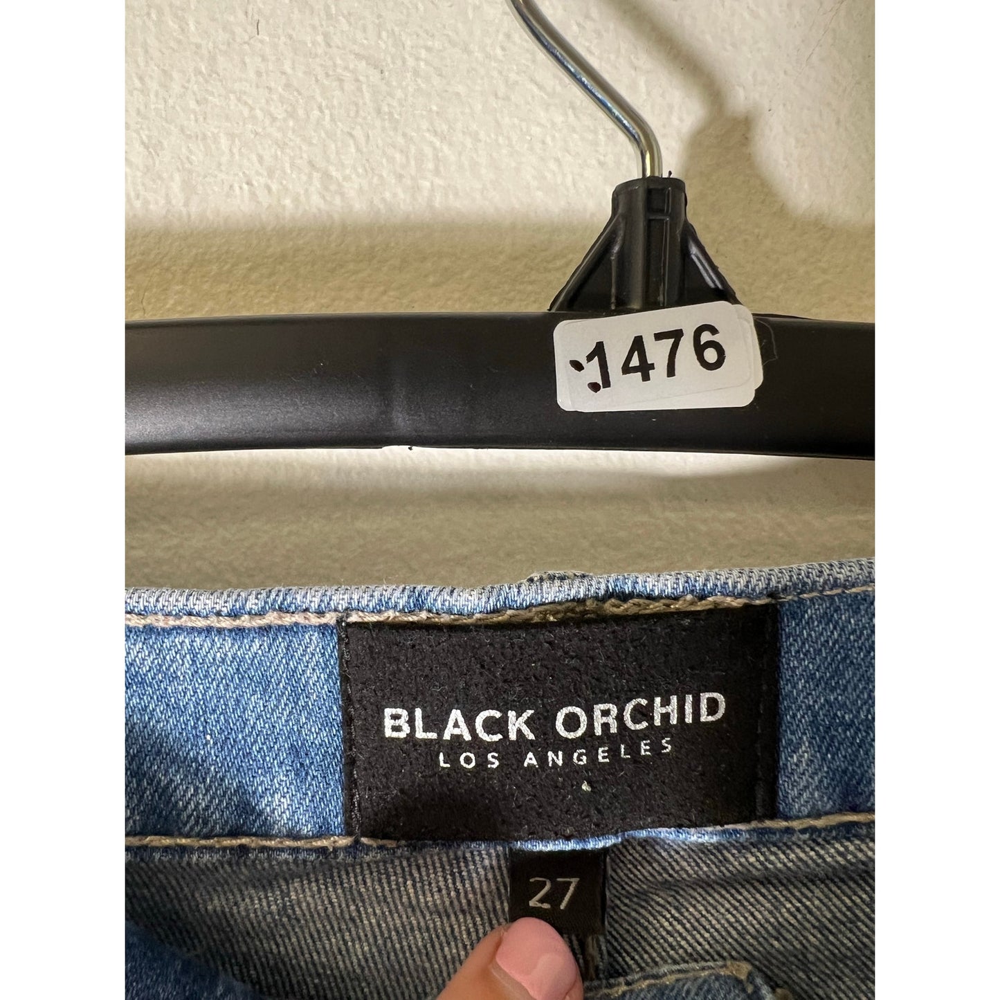 Black Orchid Cindy Medium Wash Frayed Hem Denim Sz 27