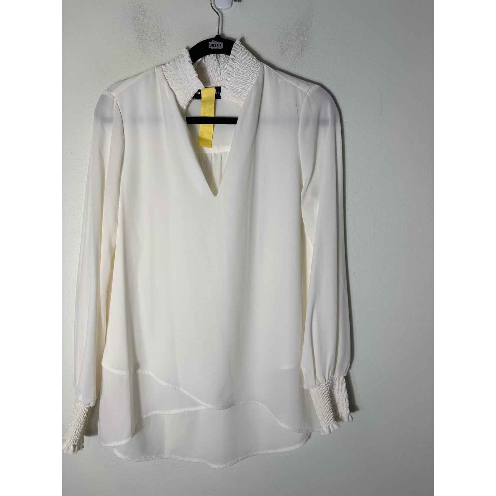 Fifteen Twenty Ivory Long Sleeve V-Neck Smocked Cuffs and Collar Sz XS