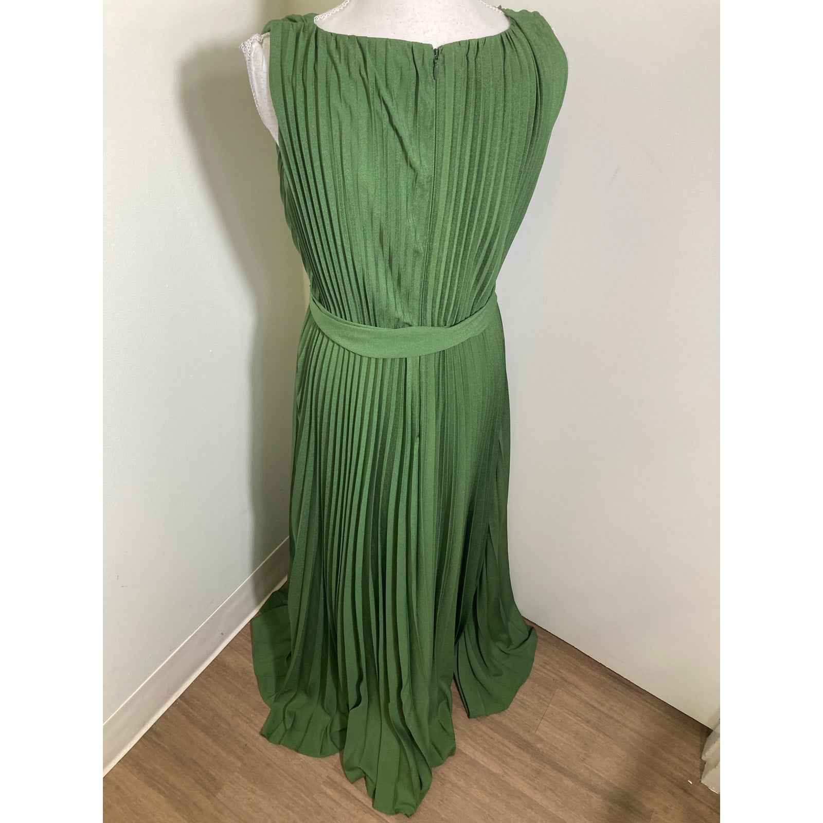 Badgley Mischka Geen Mini Pleated Maxi Dress Sz 4