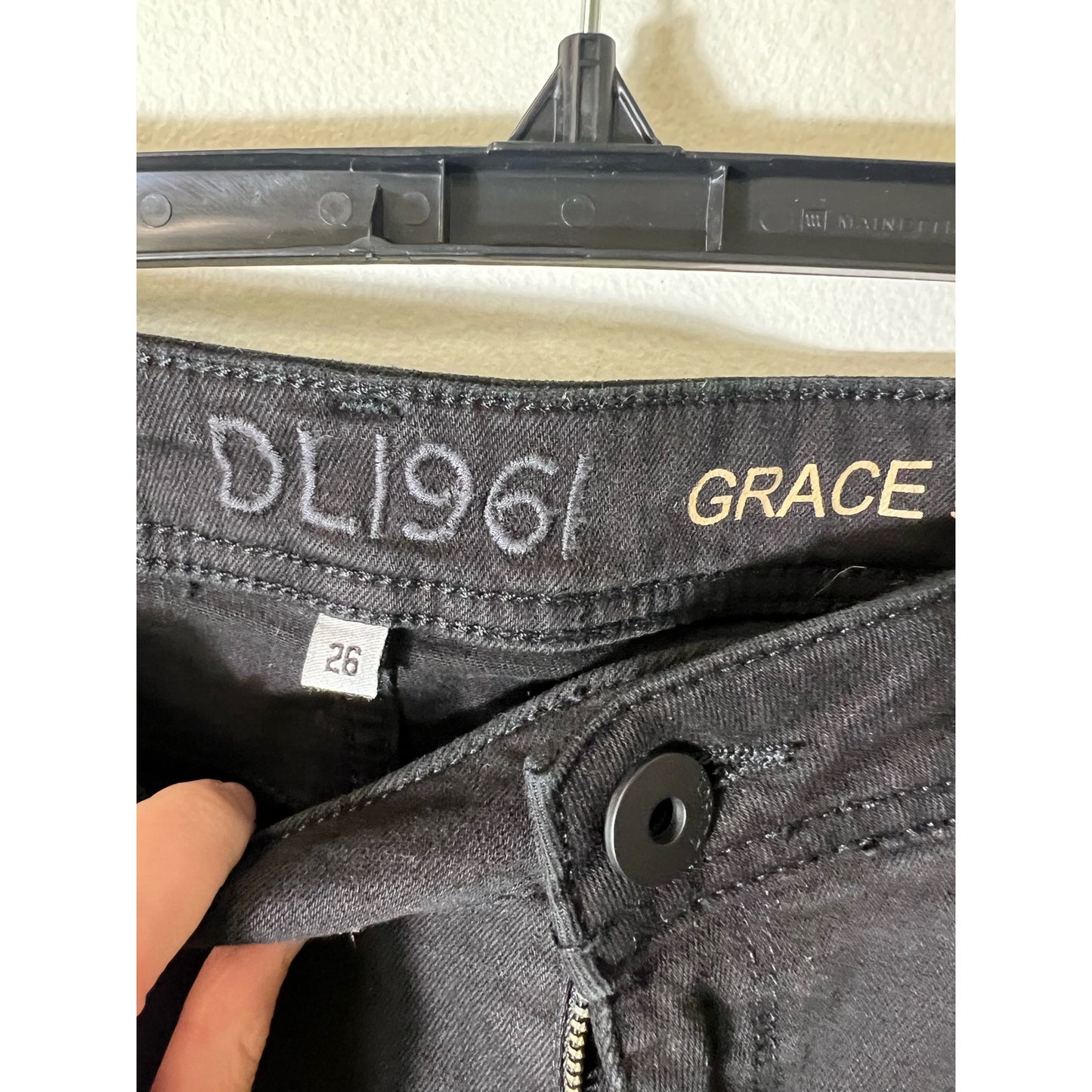 DL1961 Black Straight Jeans Sz 26