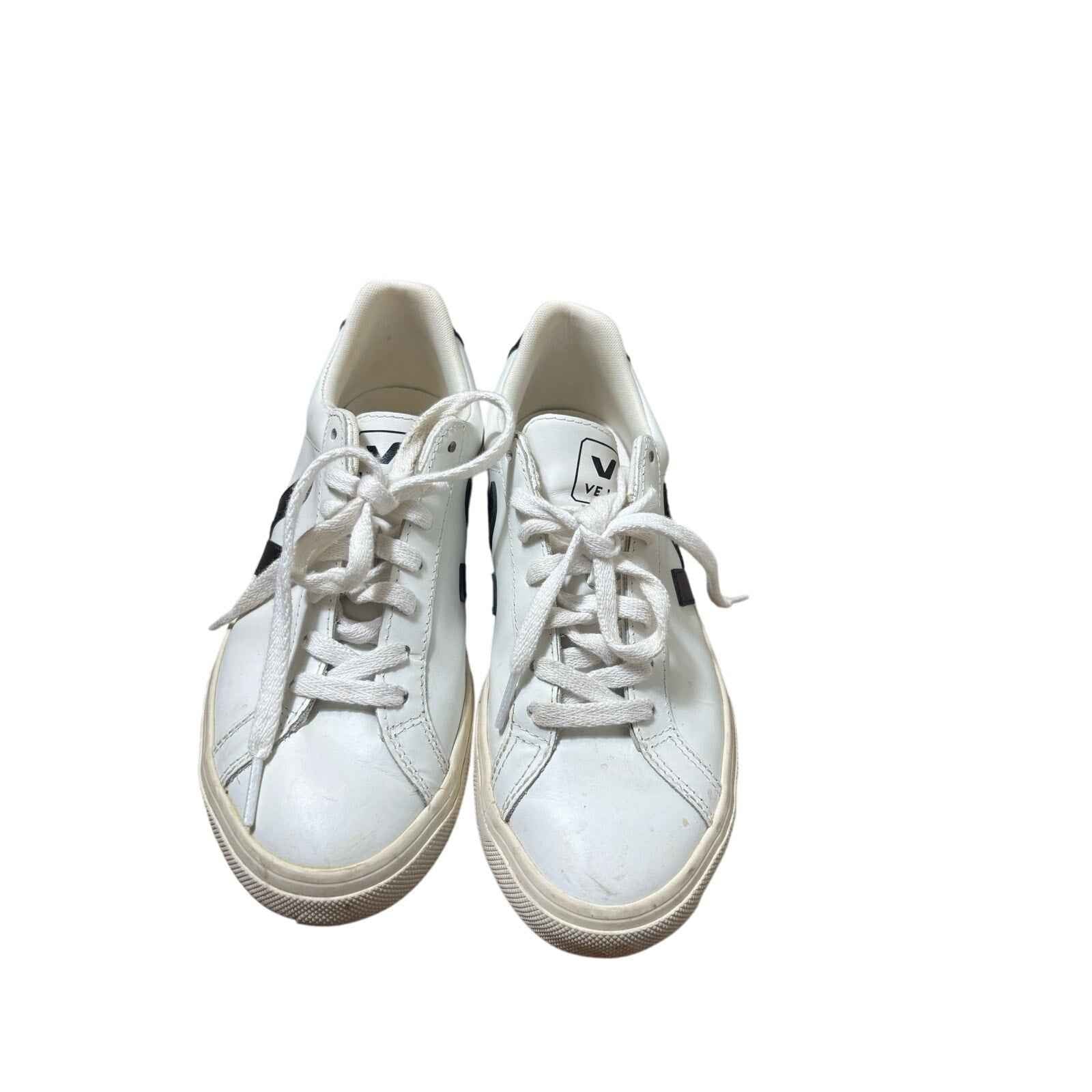 Veja Black and White Lace Up Sneakers Sz 6