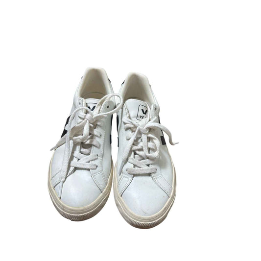 Veja Black and White Lace Up Sneakers Sz 6