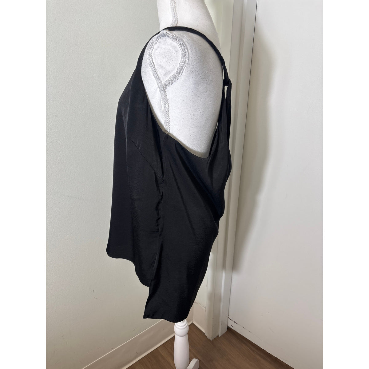 BCBG Black Silky Tank Shirt with High Low Hem and T Back Sz L