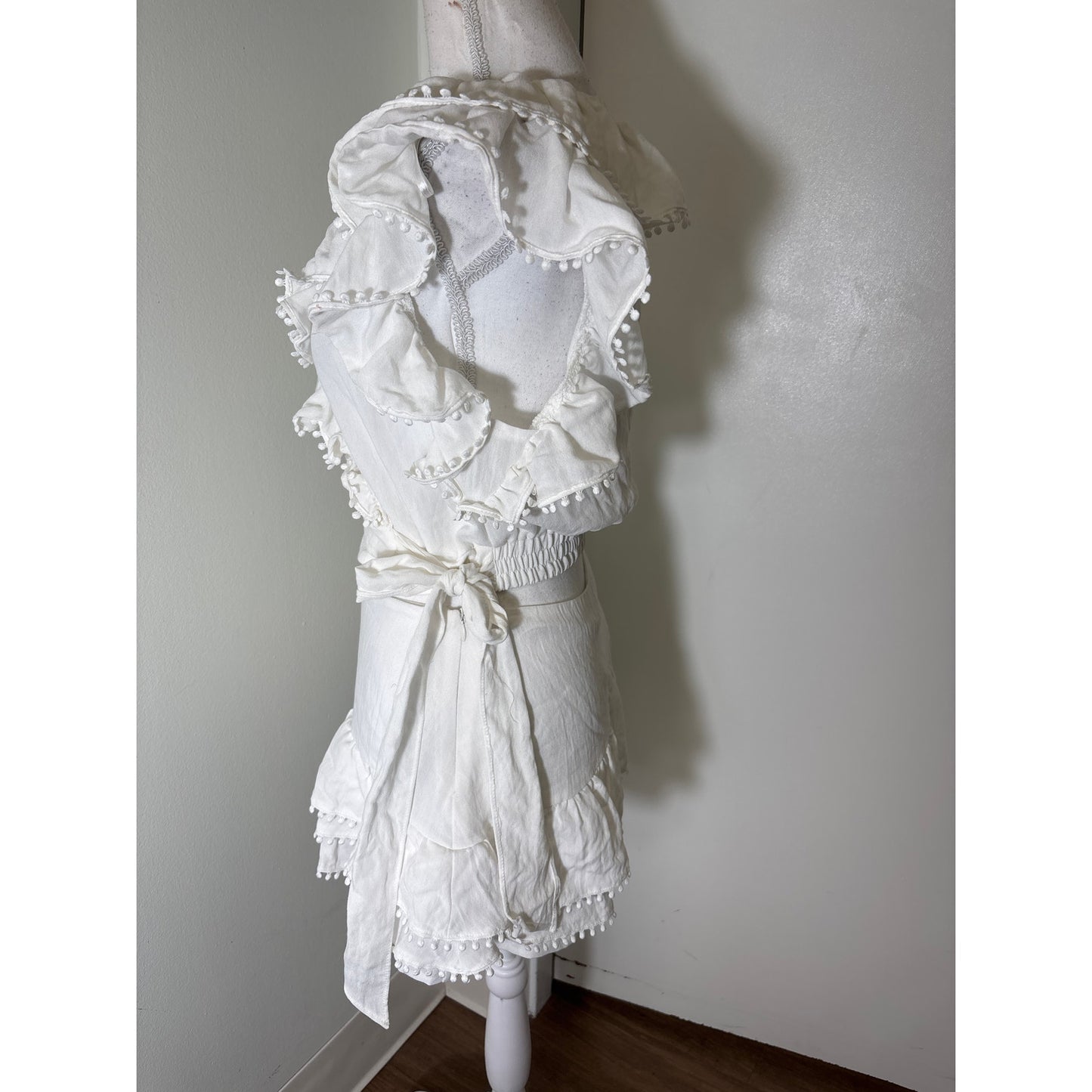 NWT Do+Be White Ruffle Top and Skort Sz M