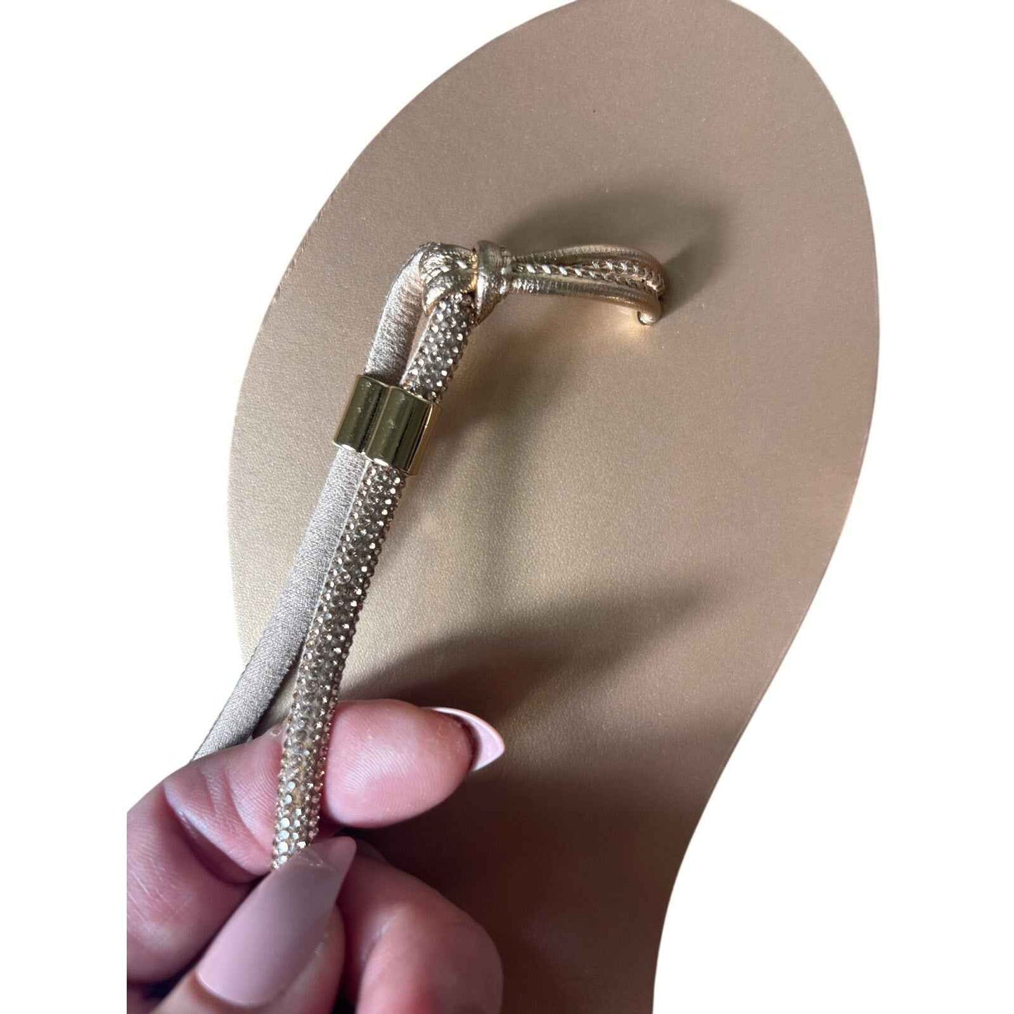 NWOB Nicholas Lainas Tan Rose Gold Thong Flat Sandal Sz 41
