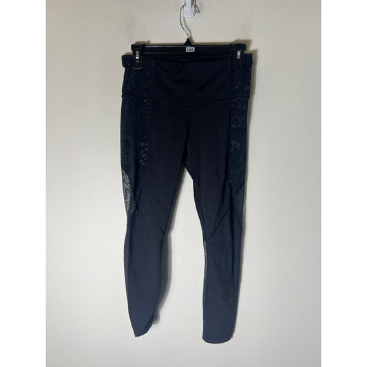 Lululemon black Ankle Athletic Cropped Leggings with Mesh Detailing Sz 6