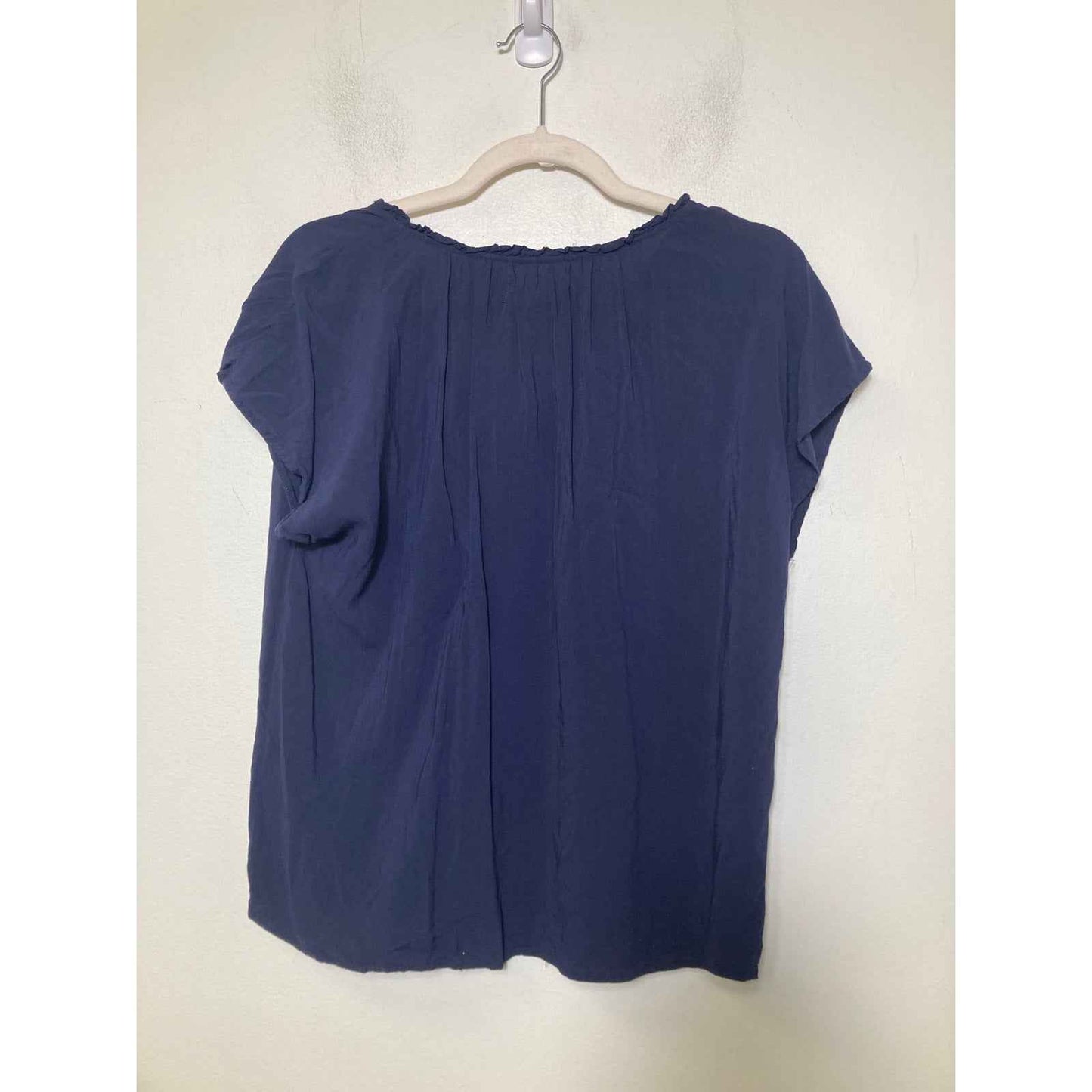 Velvet Navy V Neck Cap Sleeve Top Sz M