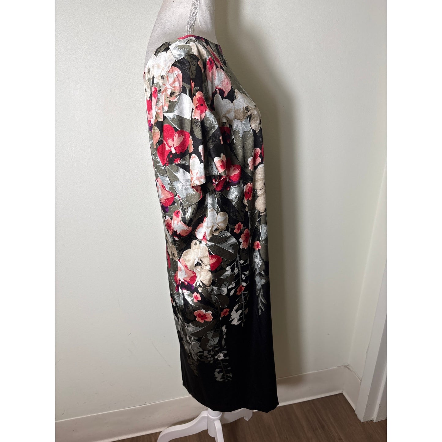 St. John Black Floral Short Sleeve Silk Midi Dress Sz 14