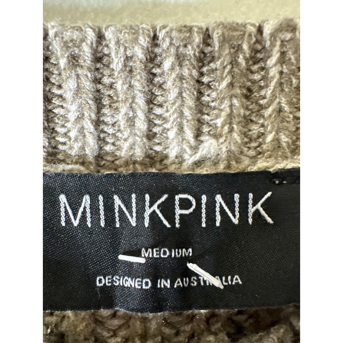 Mink Pink Gray Heathered Long sleeve Cropped Cable Knit Sweater Sz M