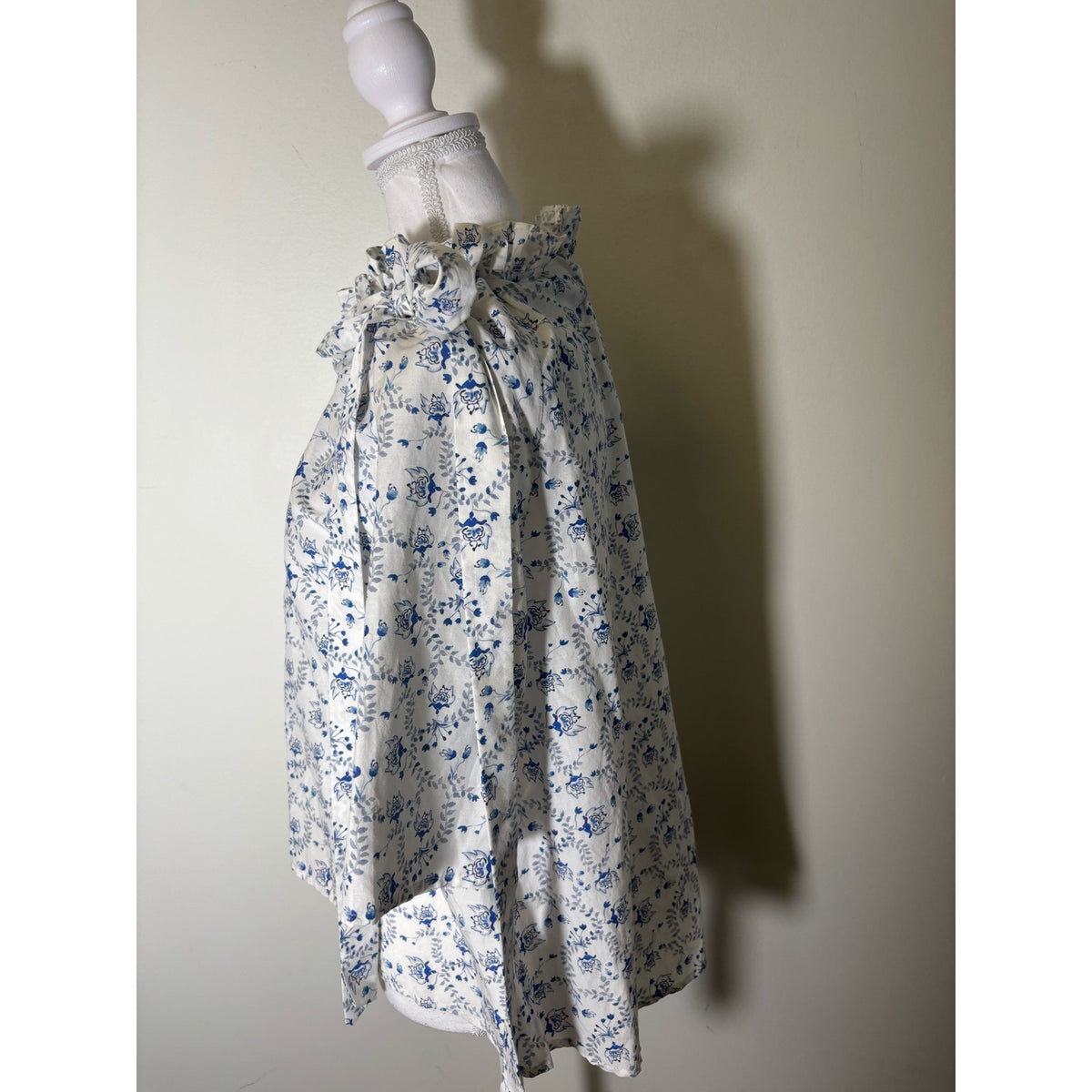 Never A Wallflower Blue White Floral 3/4 Sleeve Cotton Blouse Sz S