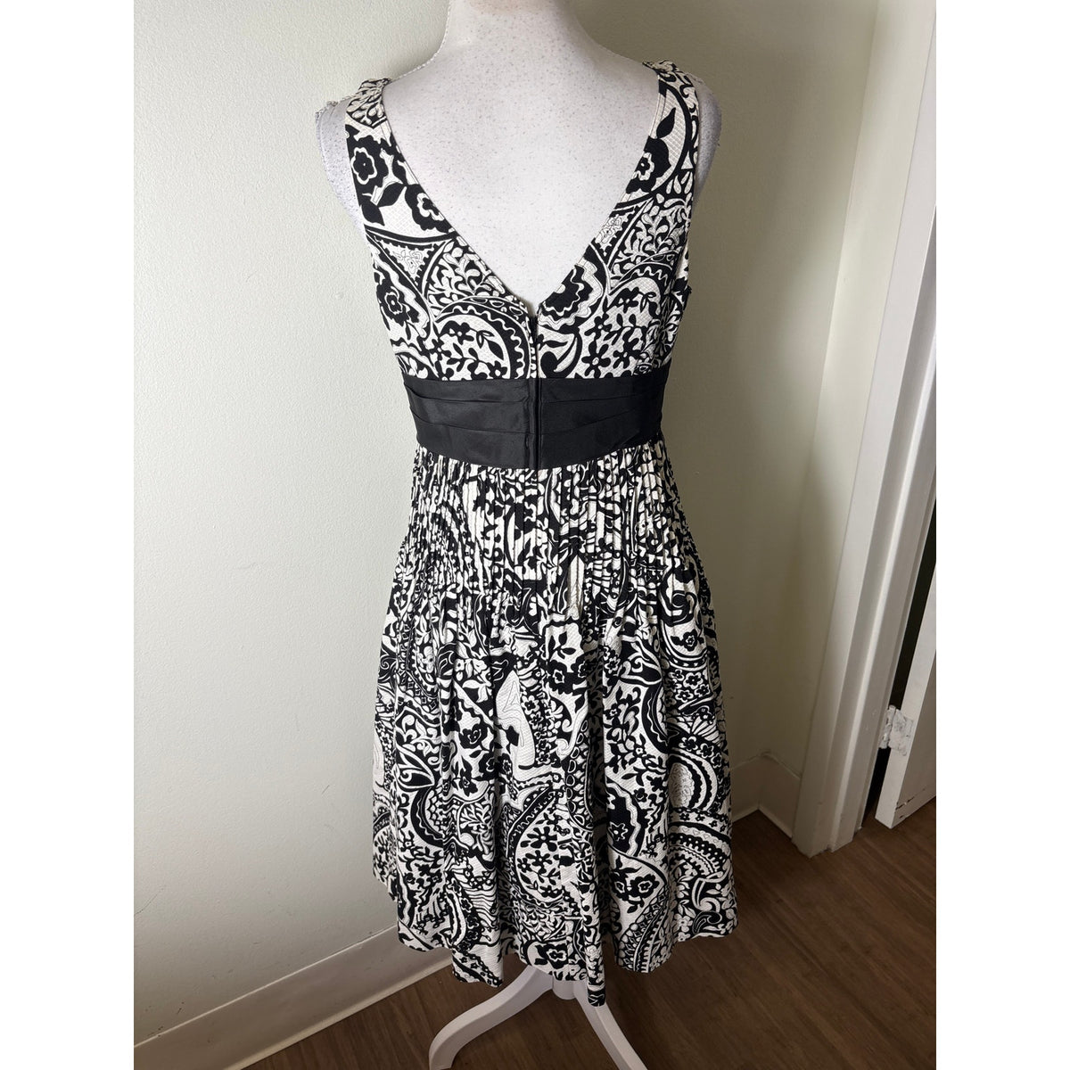 Teri Jon Black White Sleeveless Cotton Midi Dress Sz 4