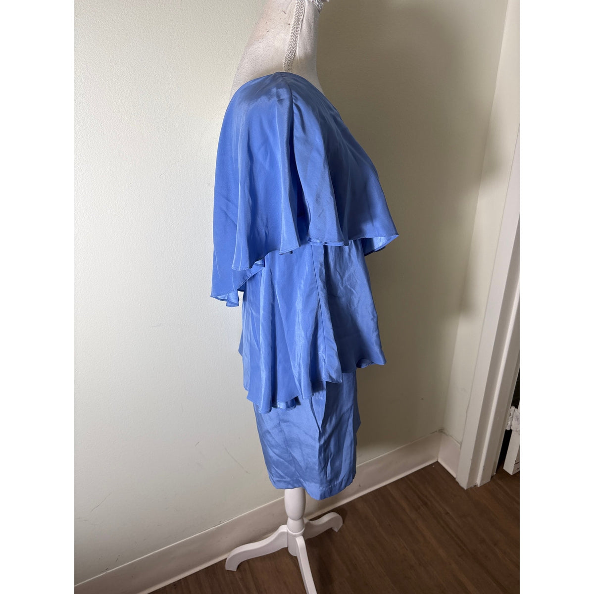 Annie Griffin Periwinkle One Shoulder Layered Ruffle Dress Sz 4