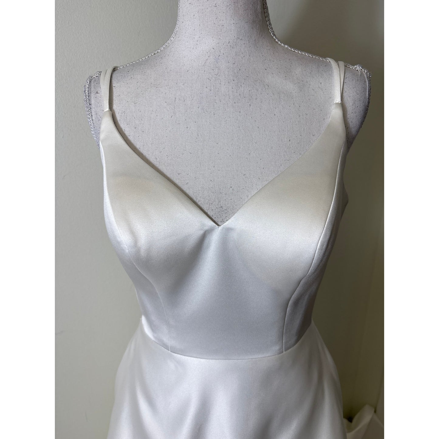 Wedding Gown White Satin Minimalist V-Neck with Open Scalloped Back Sz 4