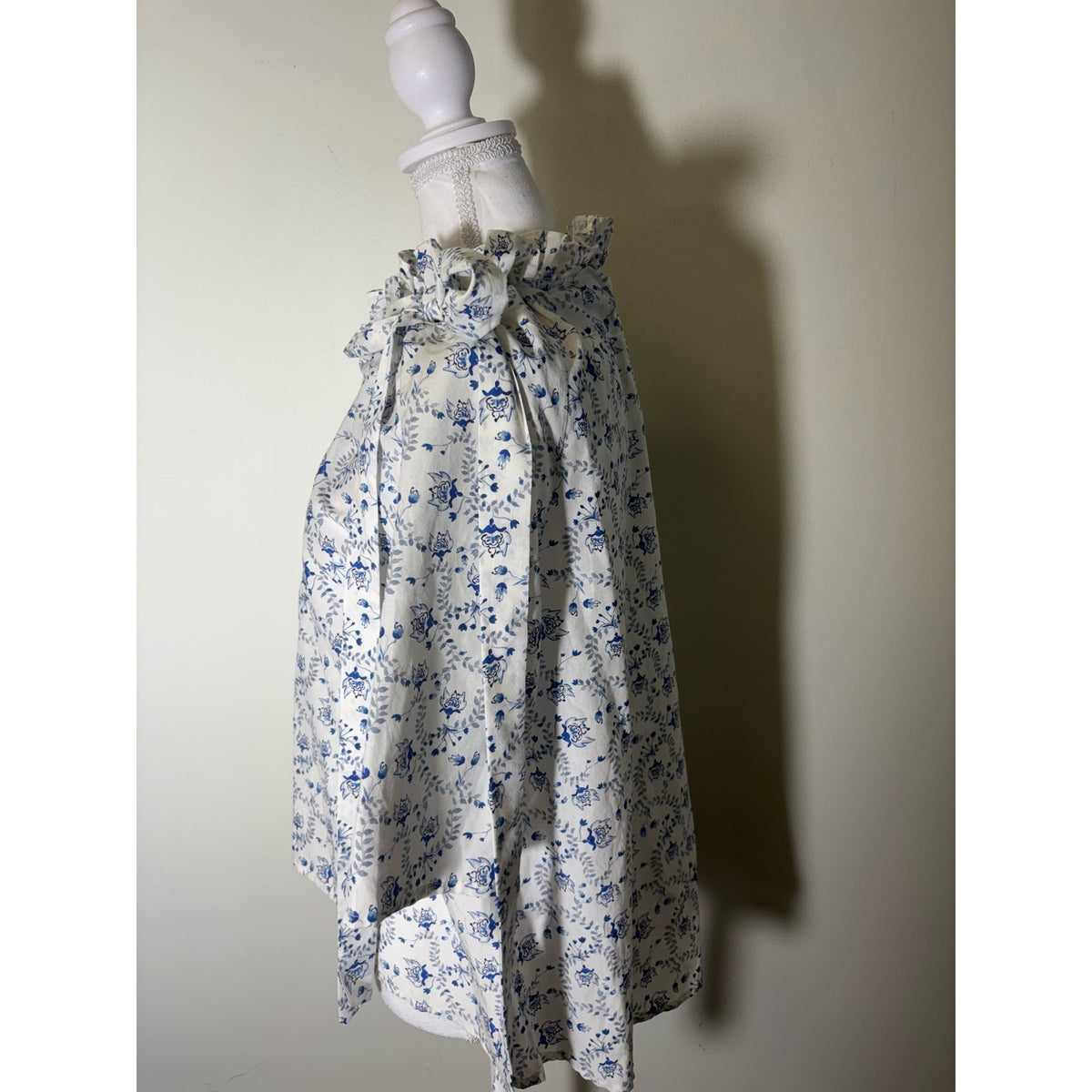 Never A Wallflower Blue White Floral 3/4 Sleeve Cotton Blouse Sz S