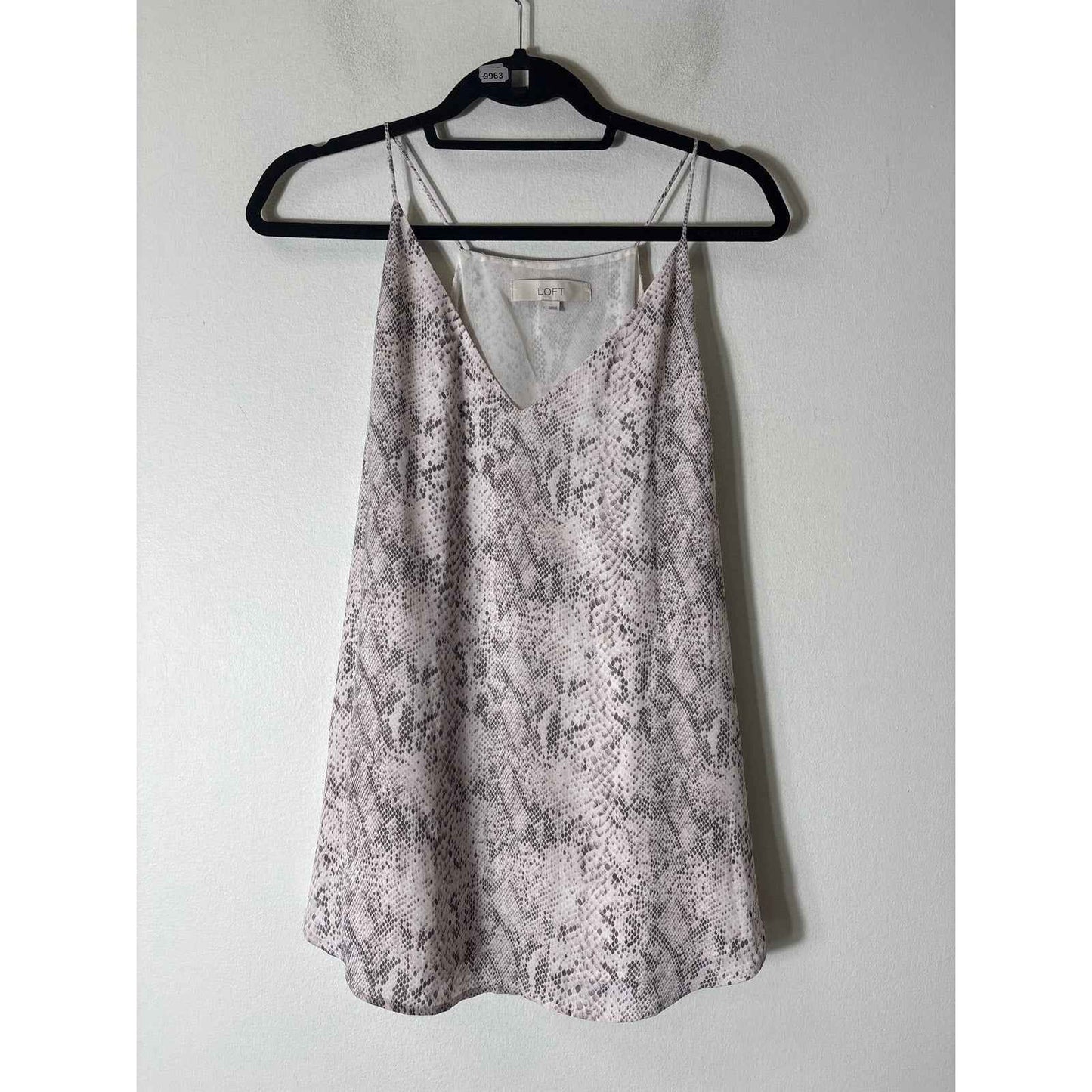 LOFT Light Pink Snakeskin V-Neck Racerback Tank Sz L