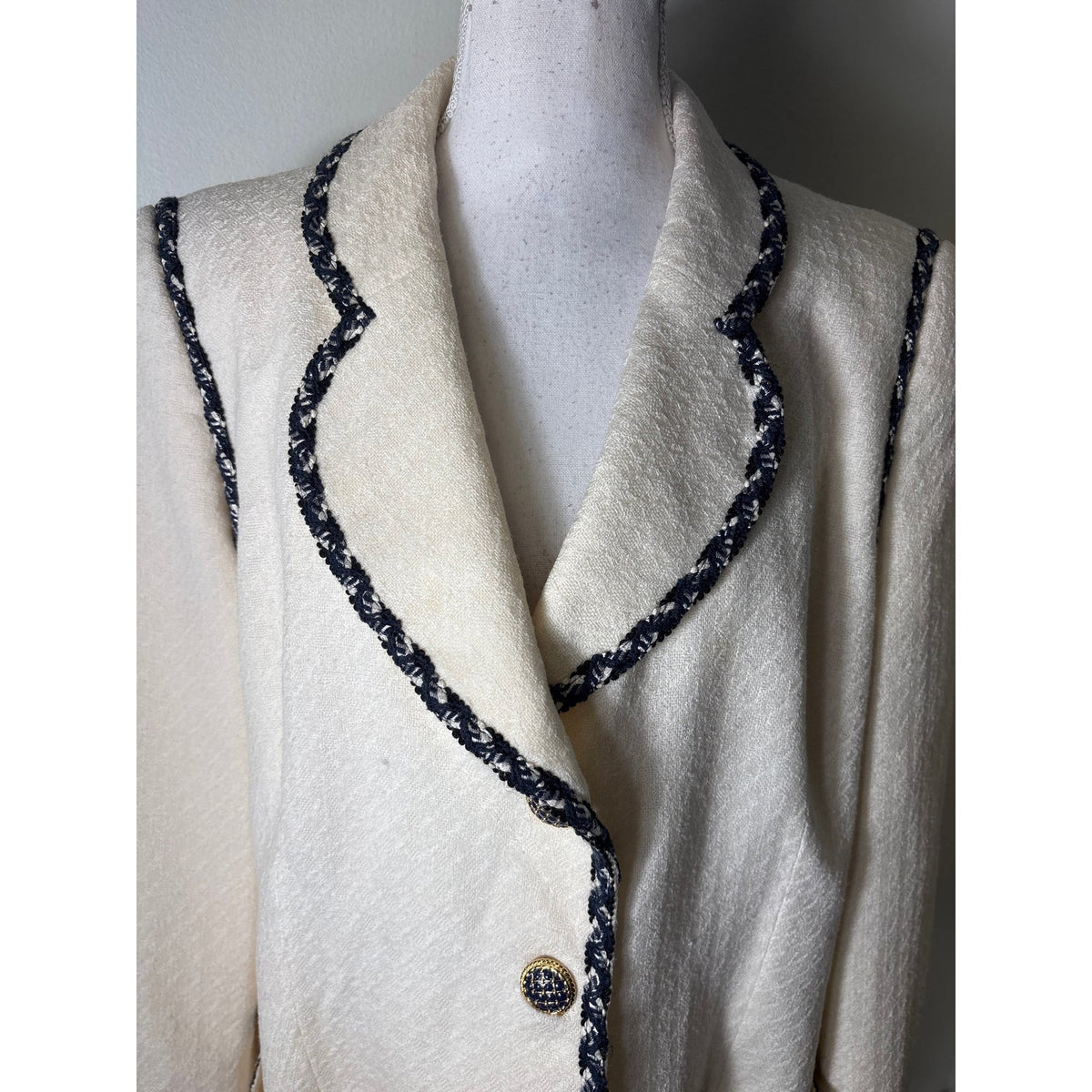 Louis Feraud Paris Off White with Navy Trim Long Sleeve Blazer Sz 10