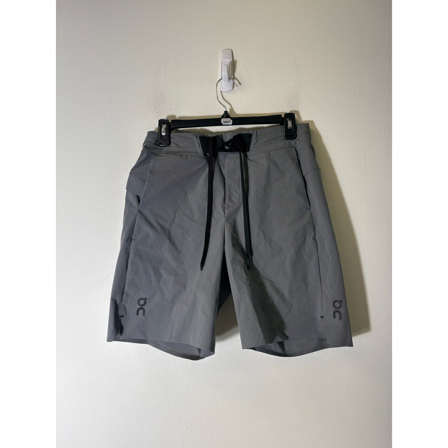 Men's Run On Clouds Gray Hybrid Shorts Sz S