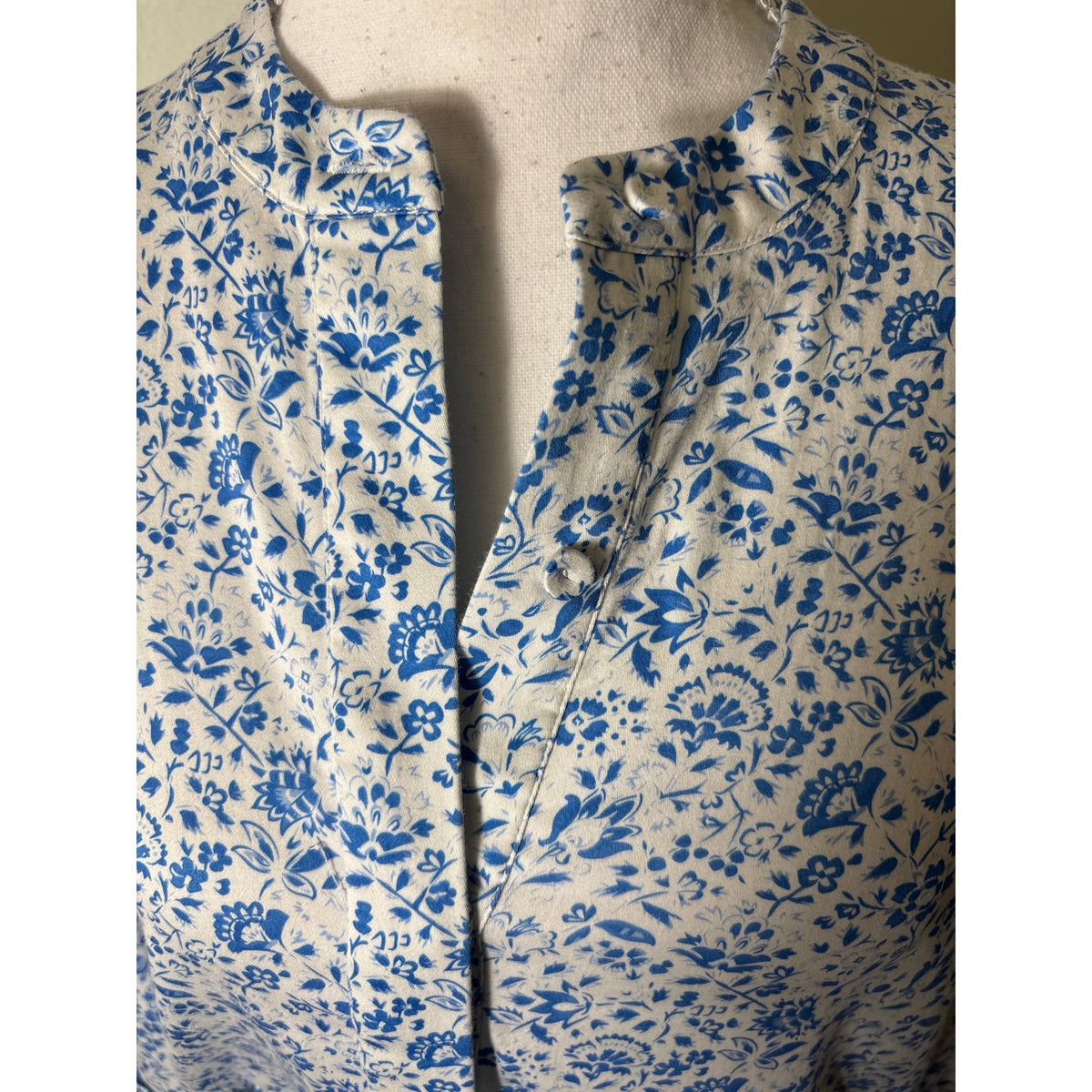 Tuckernuck White Blue 3/4 Sleeve Floral Knee Length Dress Sz M