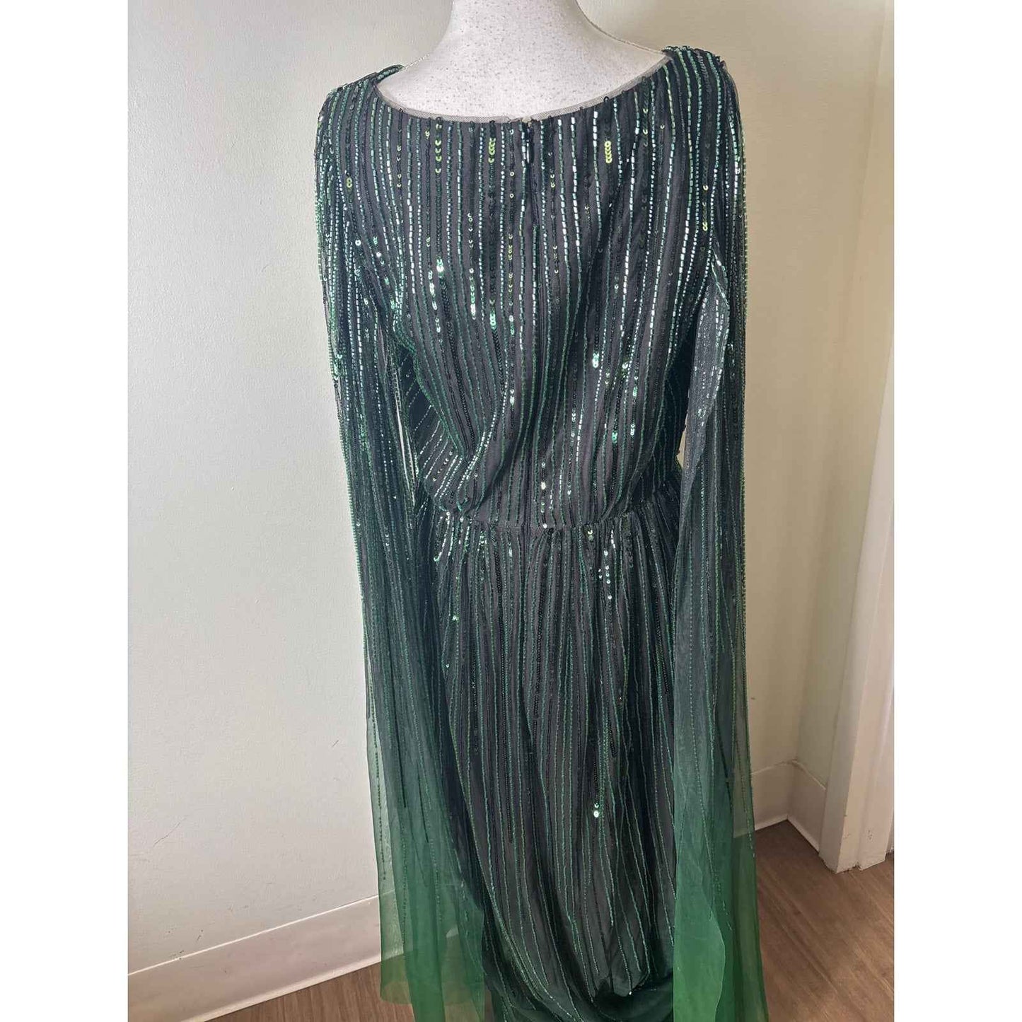 Marchesa Notte Black and Green V-Neck Floor Length Sleeveless Gown Sz 10