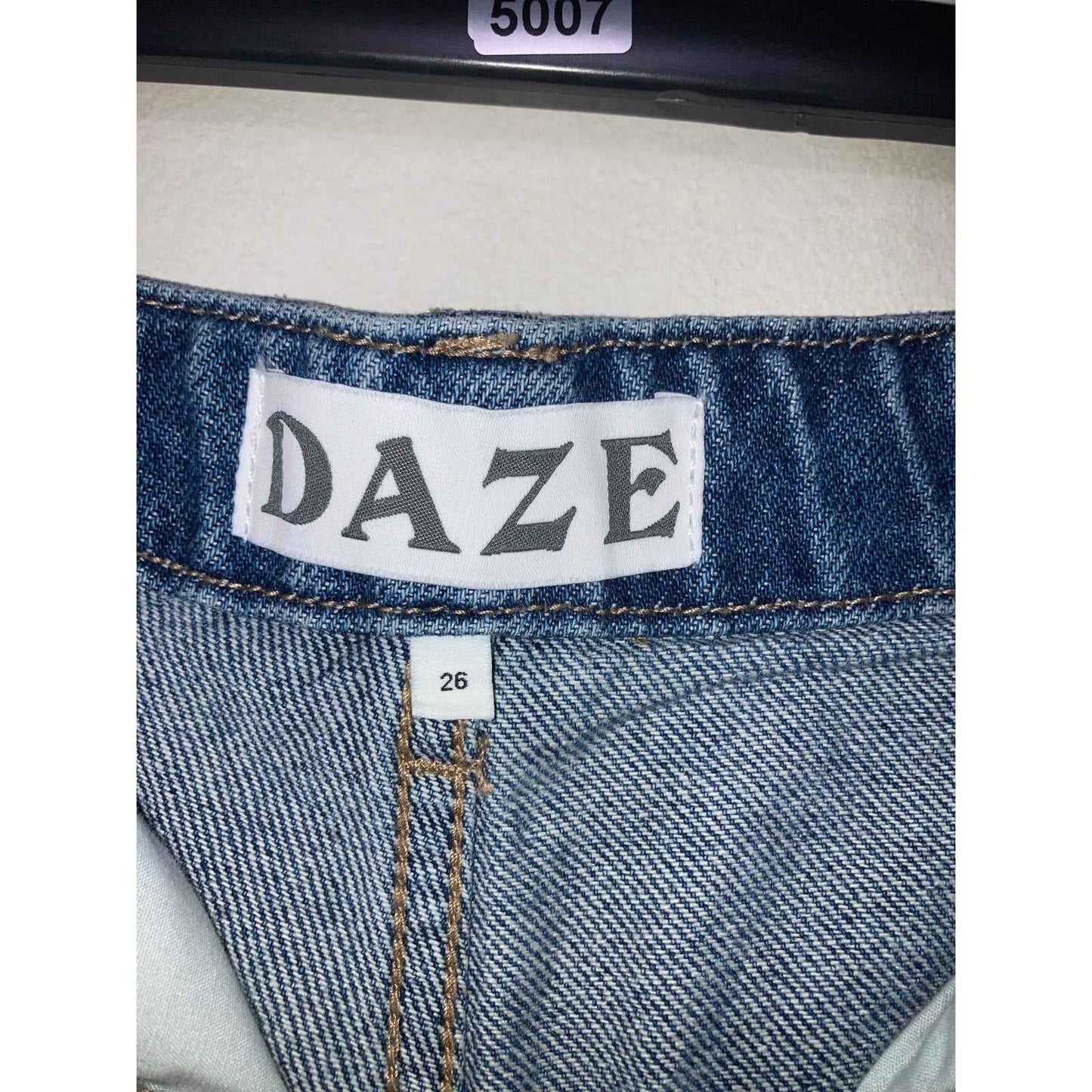 DAZE Medium Wash Wide Leg Denim Jeans Sz 26