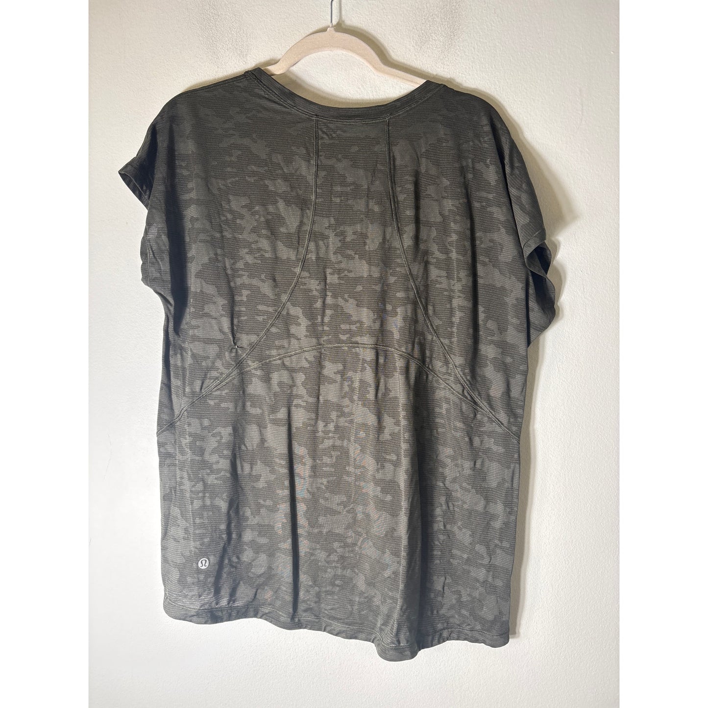 Lululemon Green Camo Workout Shirt Sz M