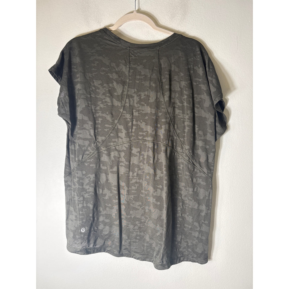 Lululemon Green Camo Workout Shirt Sz M