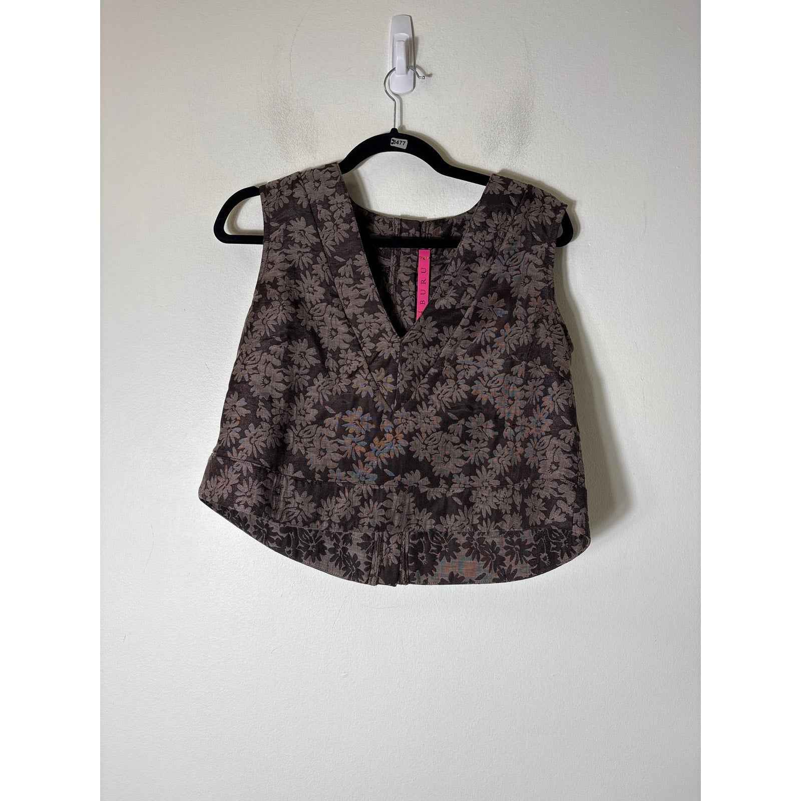 Buru Gray Floral Sleeveless V-Neck Cropped Top Sz S