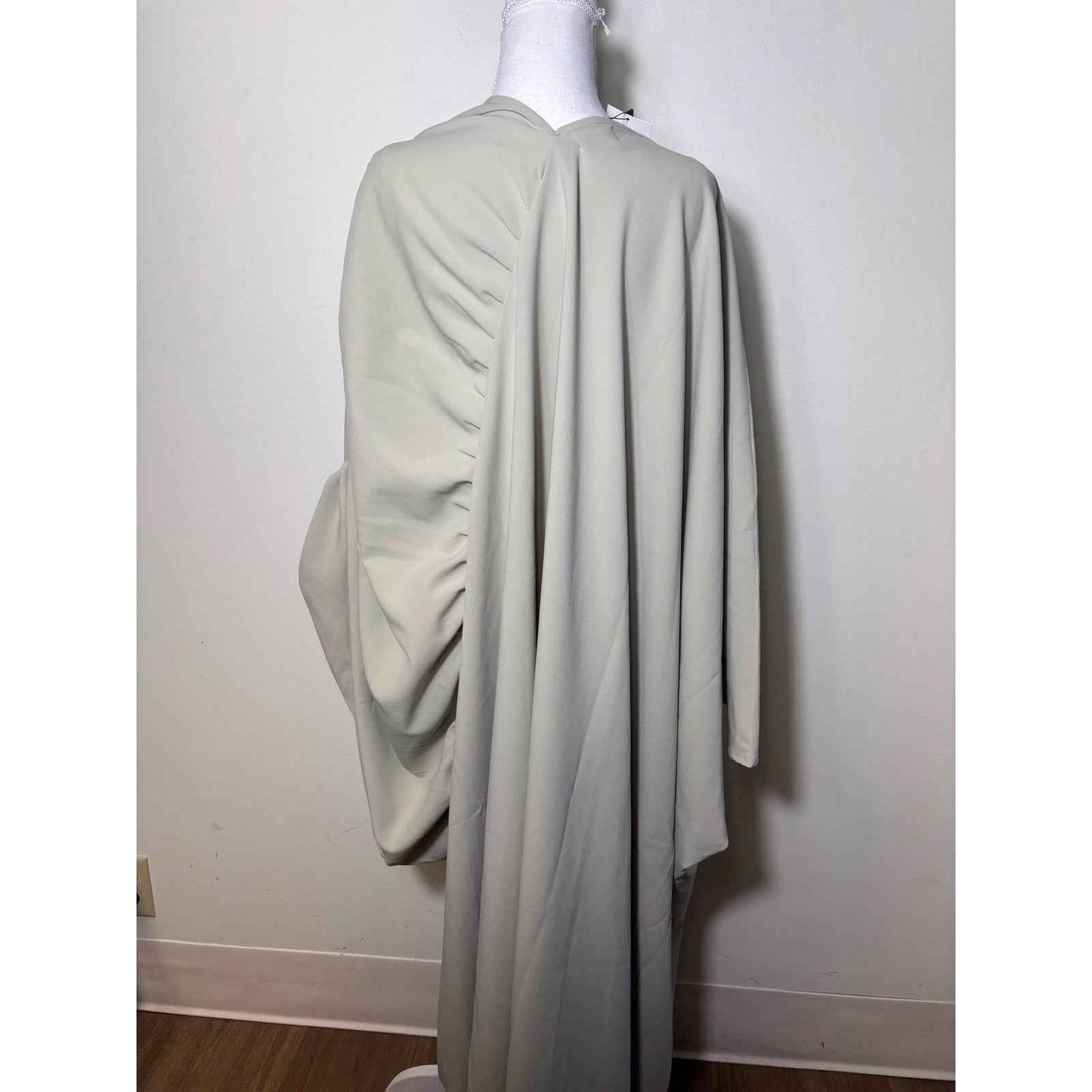 NWT The FM Label Mint Green One Ruched Shoulder Maxi Dress Sz s