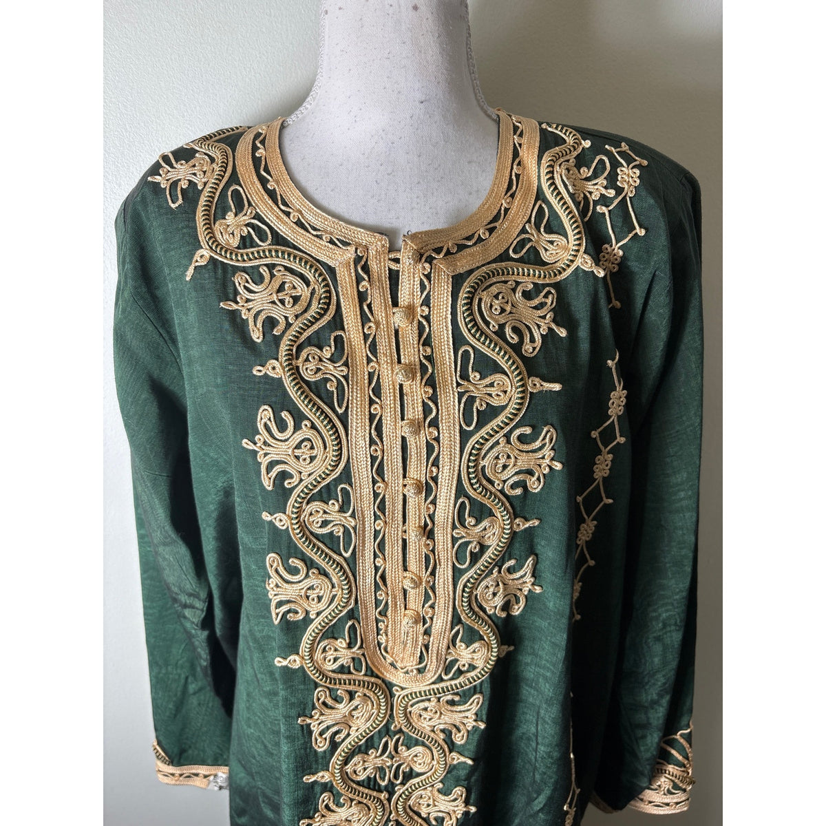 No Brand Green And Tan Embroidered Kimono Sz (FITS LIKE) M