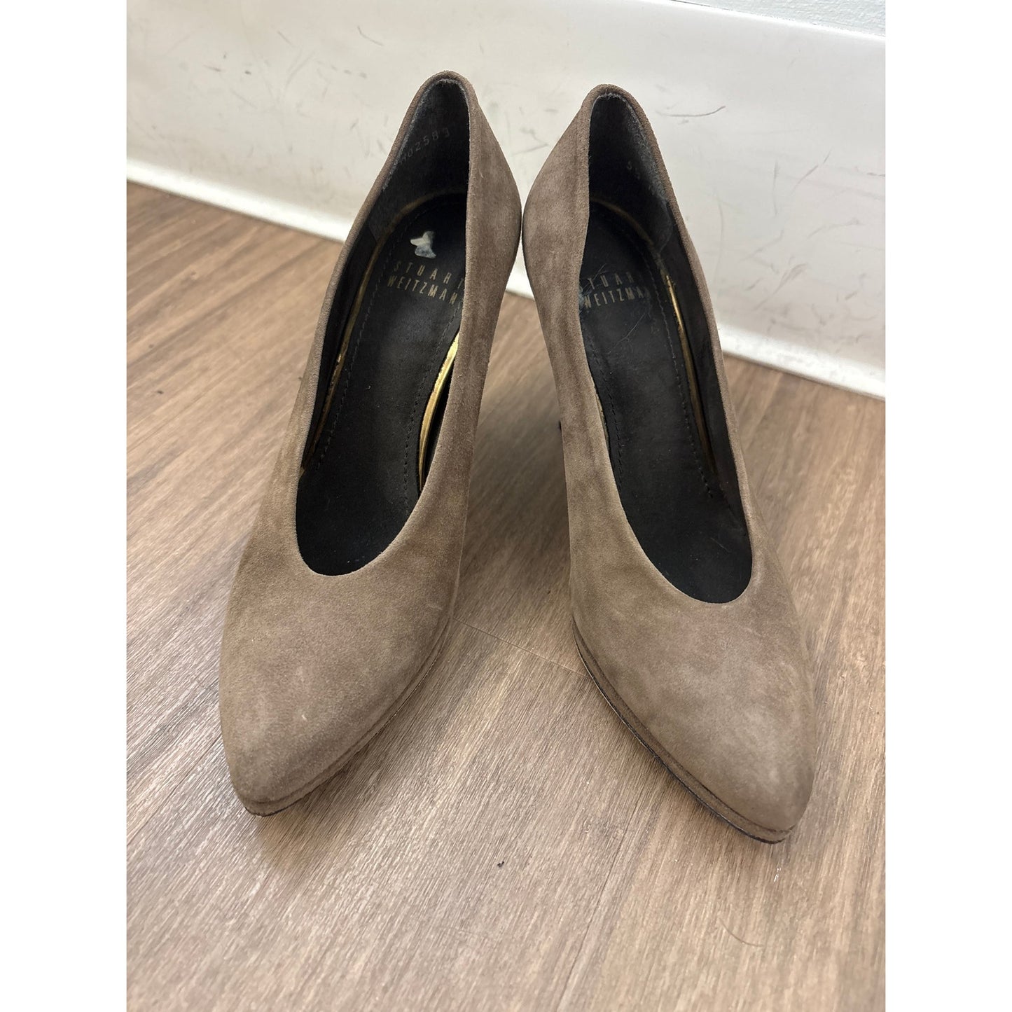 Stuart Weitzman Taupe Suede Classic High Heel Pump Sz 6