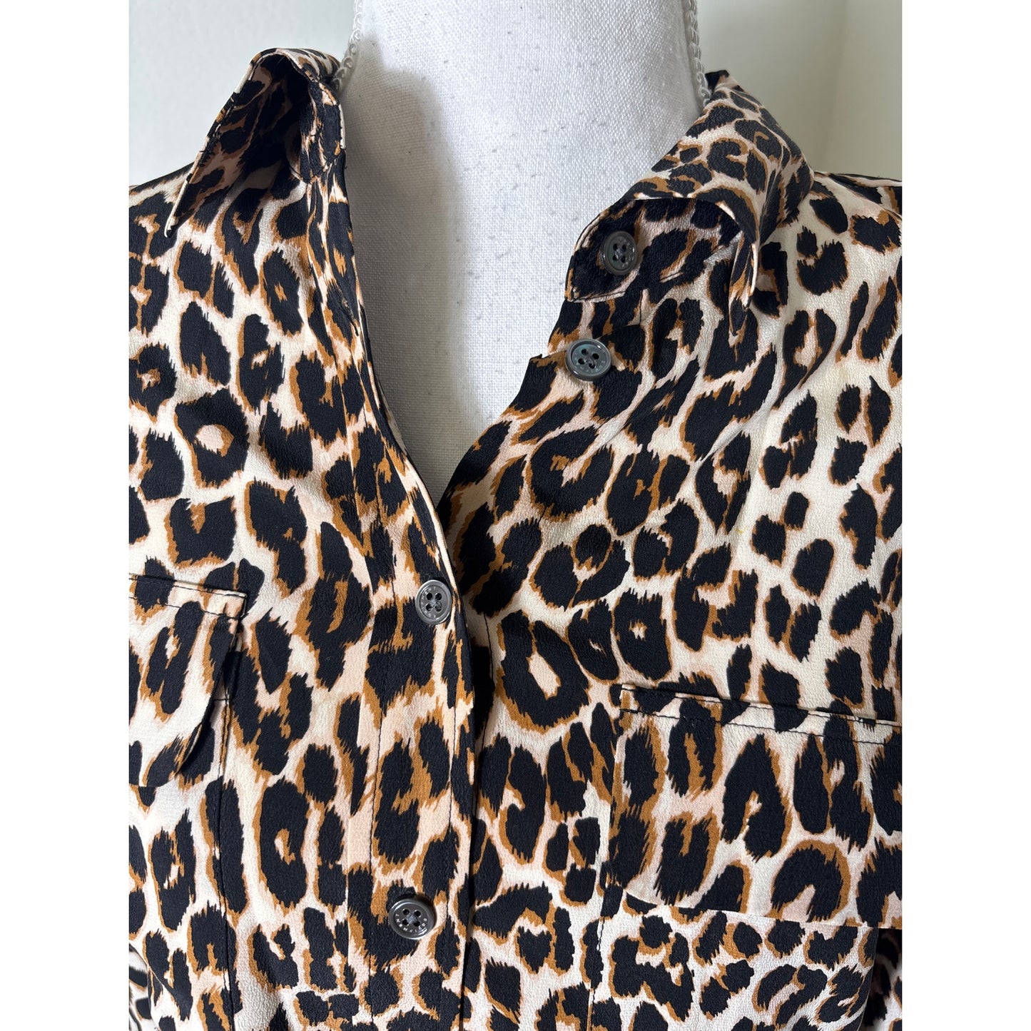 Equipment Femme Black Cheetah Print Long Sleeve Silk Button Up Shirt Sz M