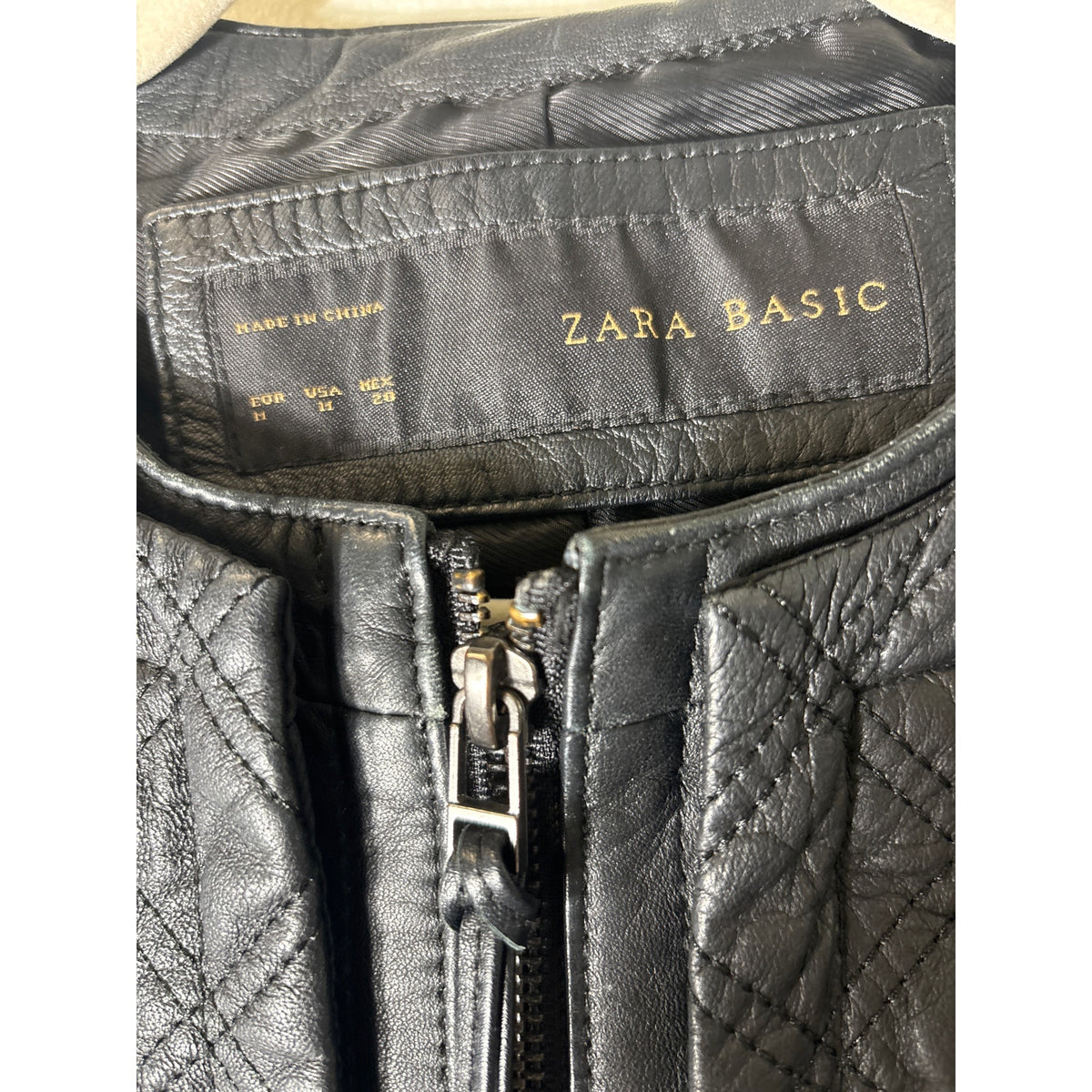 Zara Basics Black Quilted Leather Long Sleeve Cropped JAcket Sz M