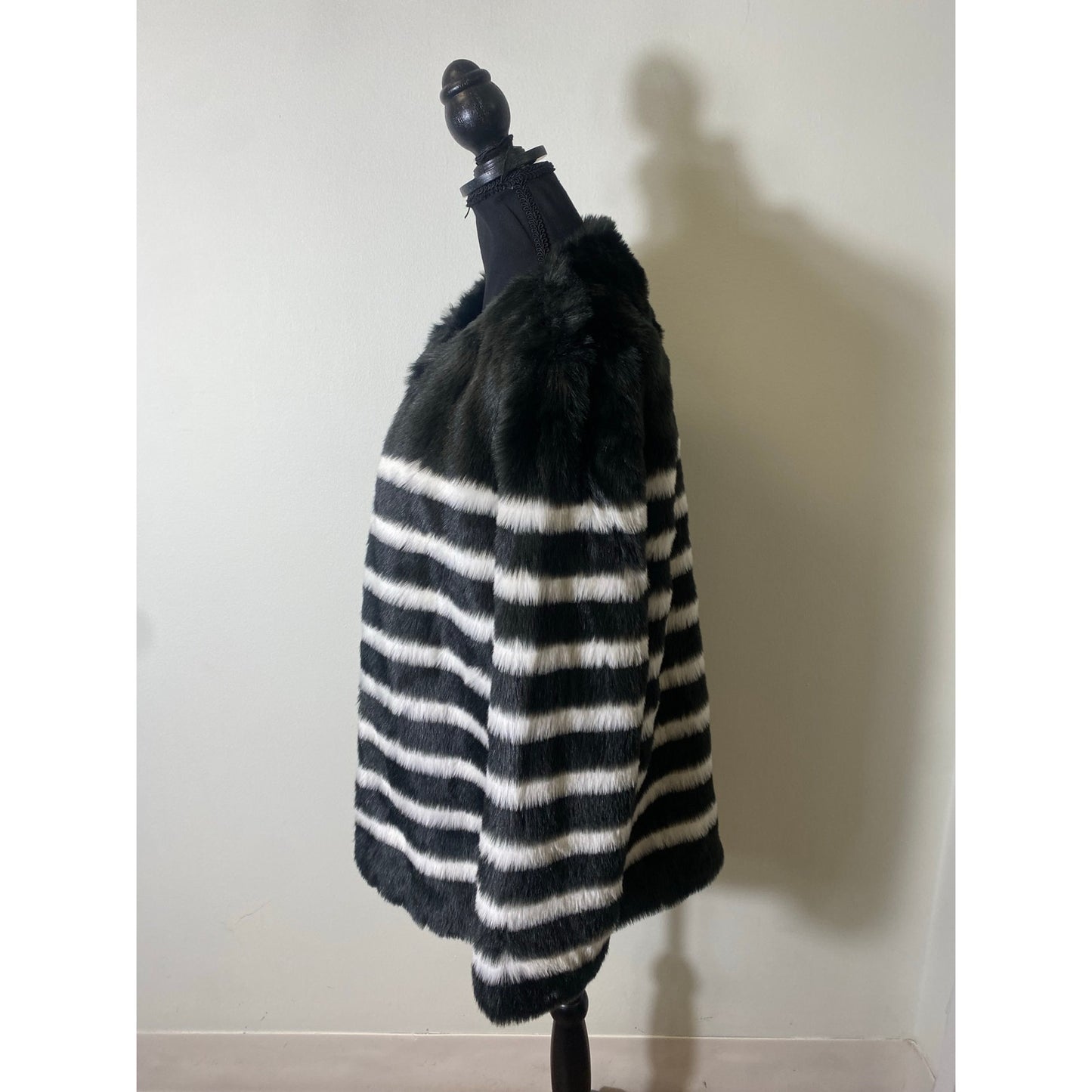 Frame Jerry Stripe Faux Fur Coat Sz XS